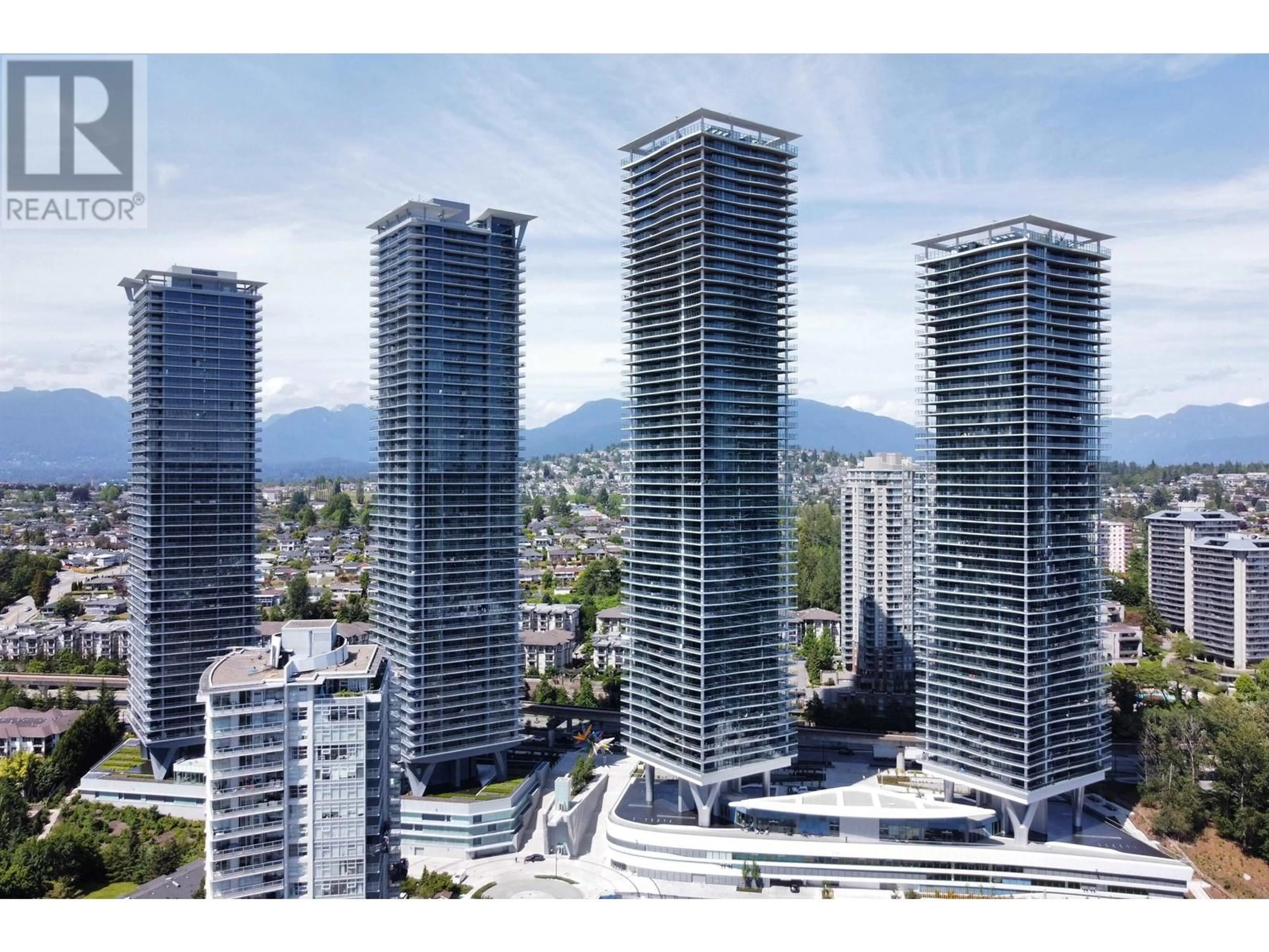 A pic from outside/outdoor area/front of a property/back of a property/a pic from drone, city buildings view from balcony for 4204 - 4880 LOUGHEED HIGHWAY, Burnaby British Columbia V5C0N1