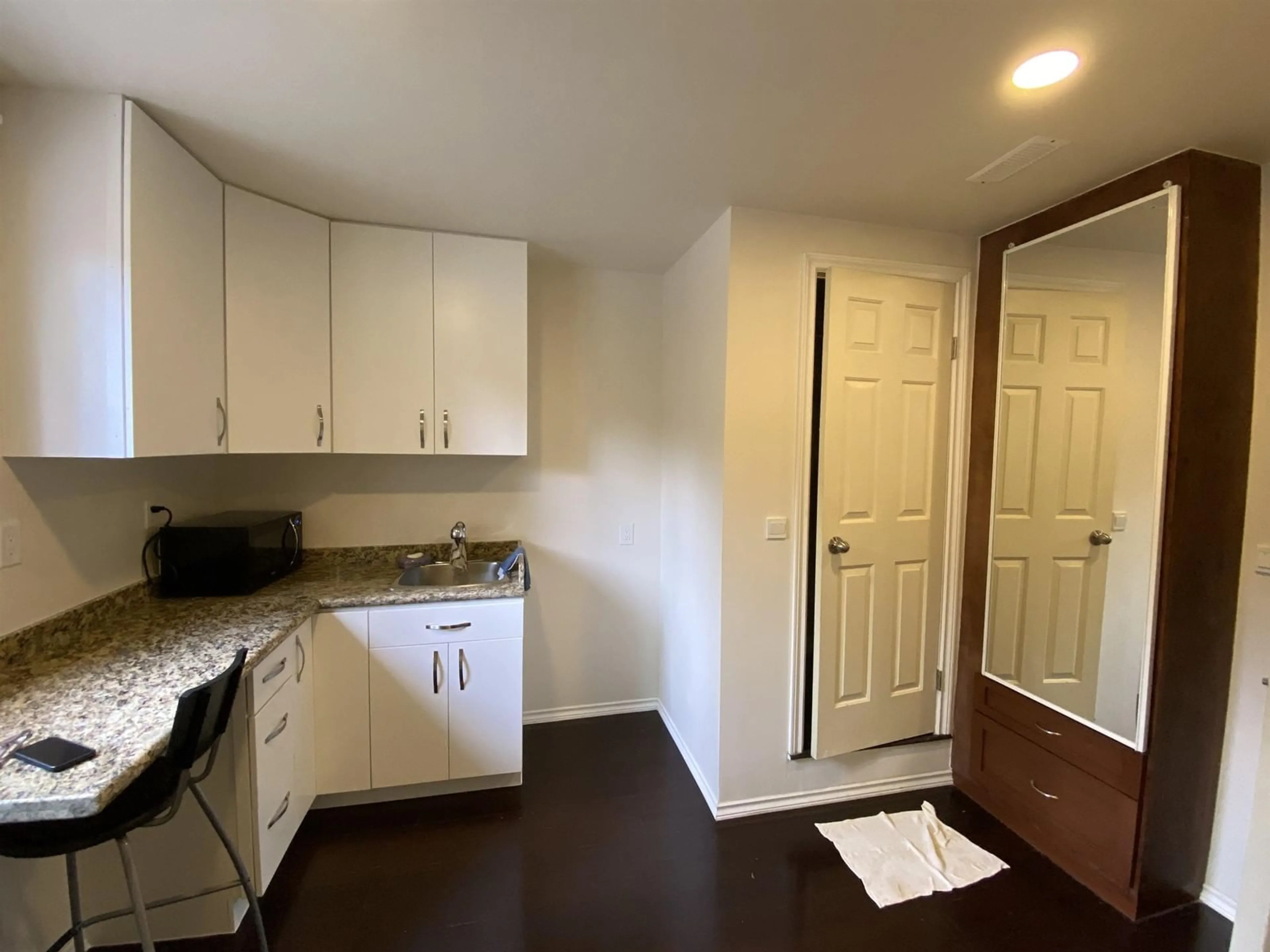 A pic of a room for 11331 136, Surrey British Columbia V3R6V4