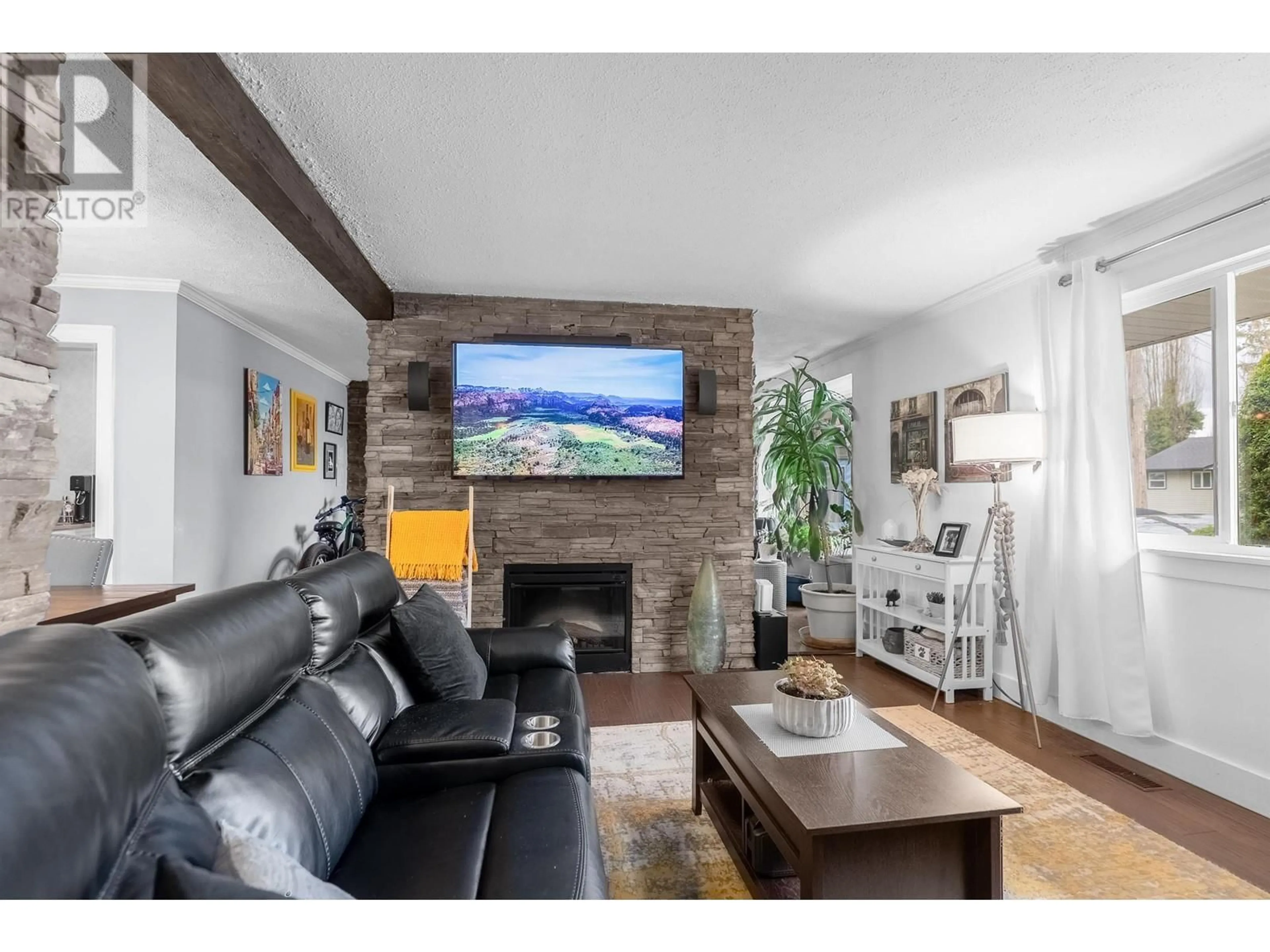 Home theater for 3841 ST. THOMAS STREET, Port Coquitlam British Columbia V3B2Z2