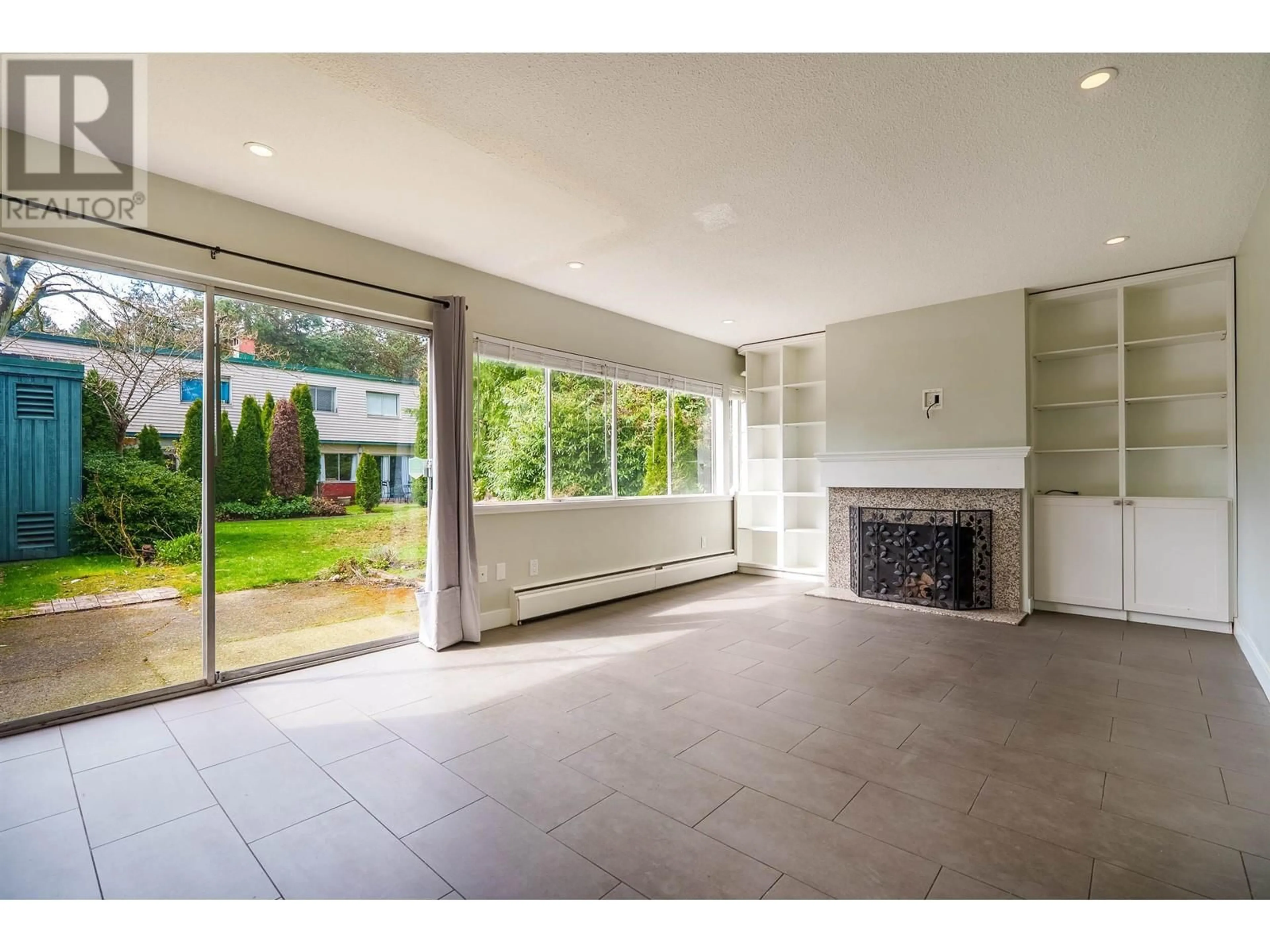 Unknown for 2645 WESTVIEW DRIVE, North Vancouver British Columbia V7N3X1
