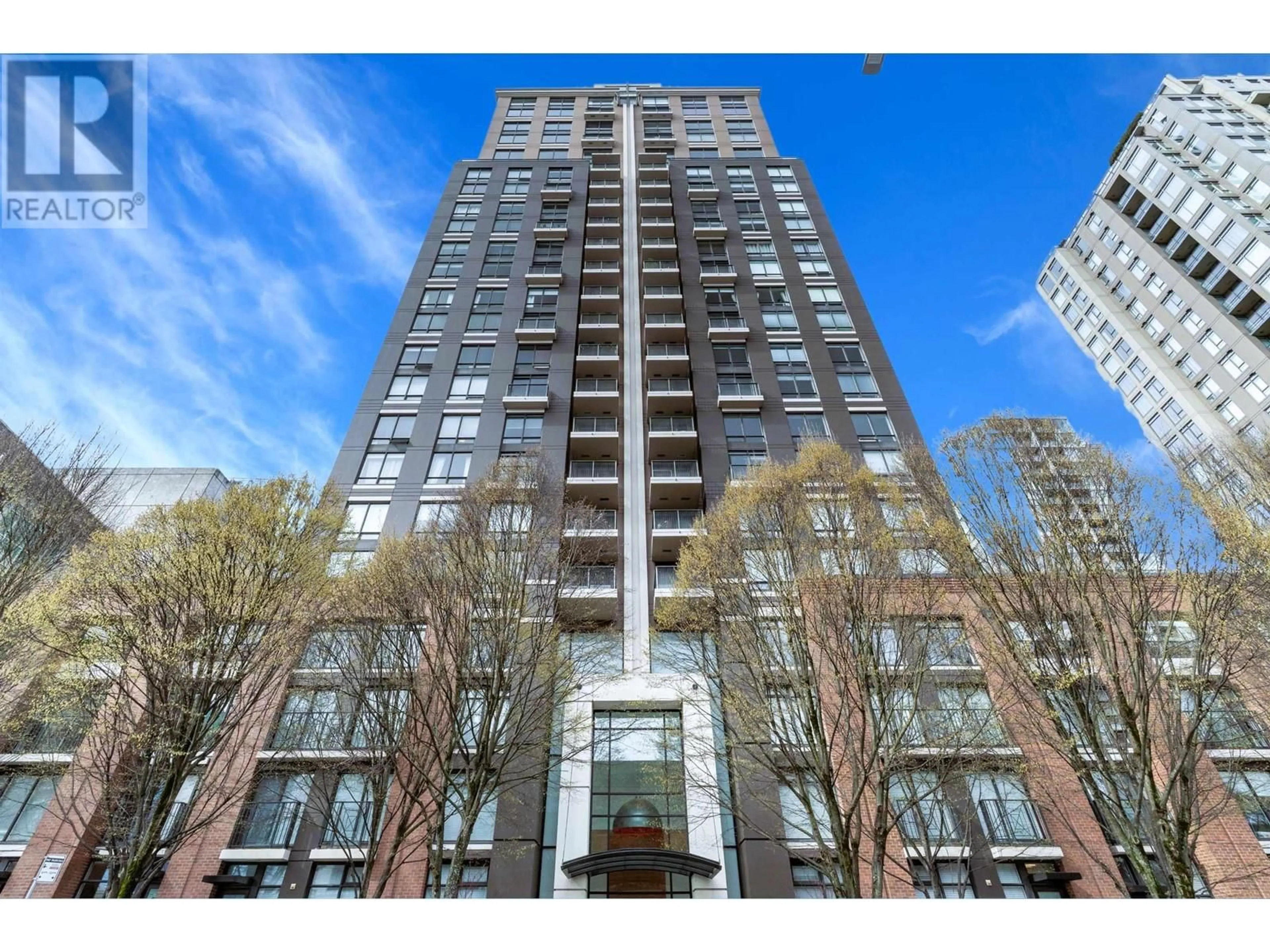 Indoor foyer for 502 - 1055 HOMER STREET, Vancouver British Columbia V6B1G3