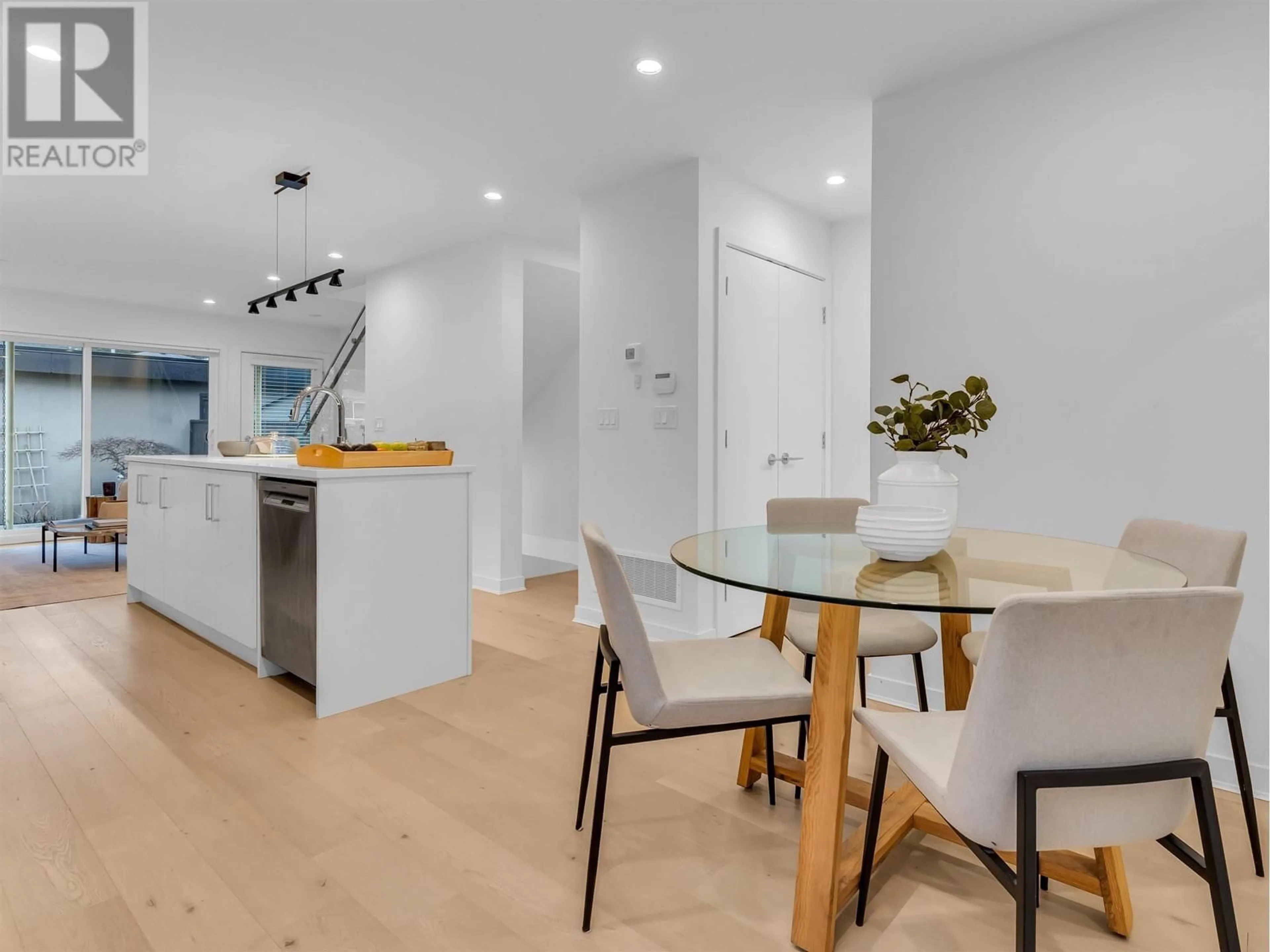 Open concept kitchen, unknown for 244 18TH STREET, North Vancouver British Columbia V5Y2A7