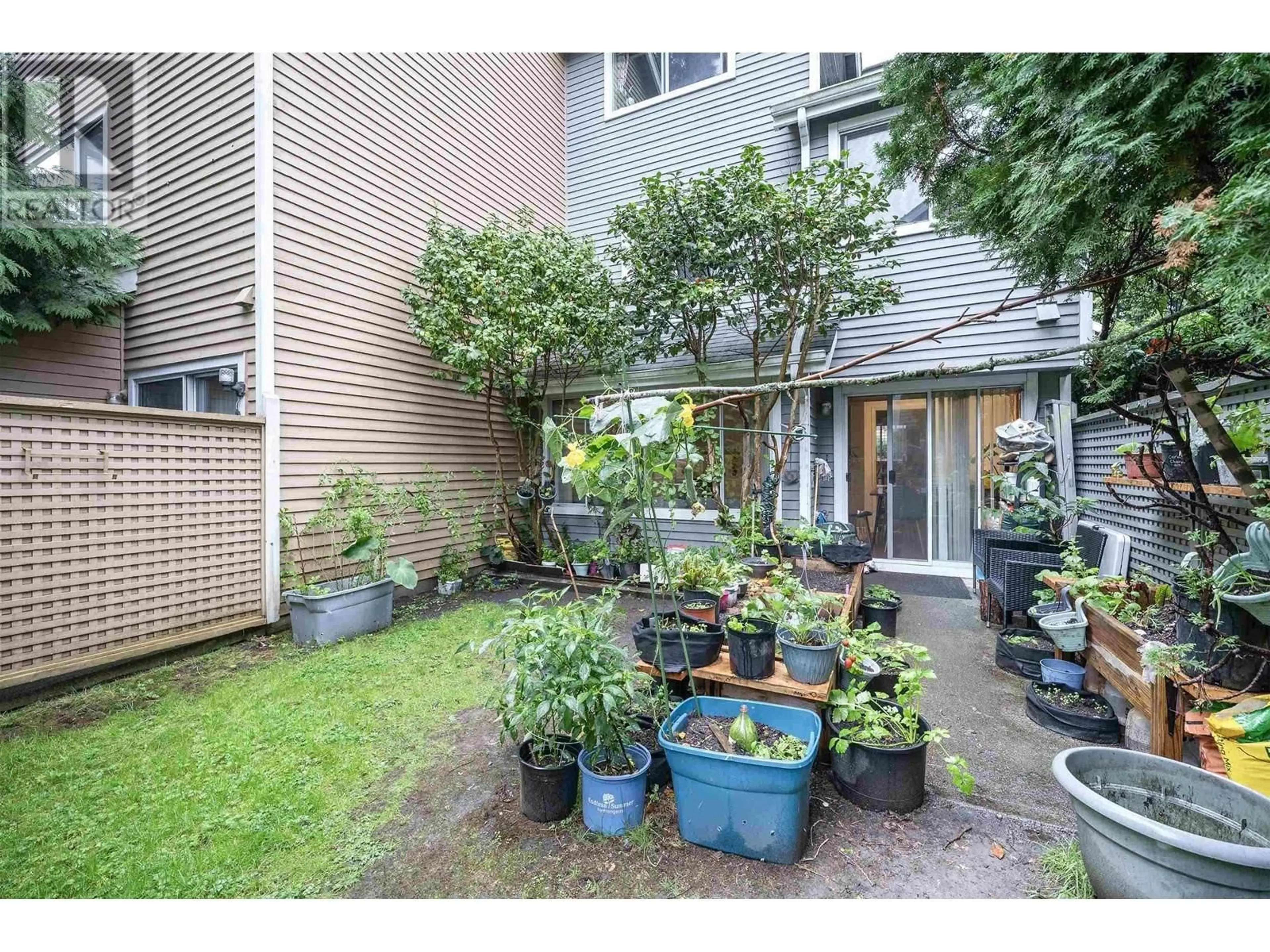 Patio, street for 52 - 7400 MINORU BOULEVARD, Richmond British Columbia V6Y3J5
