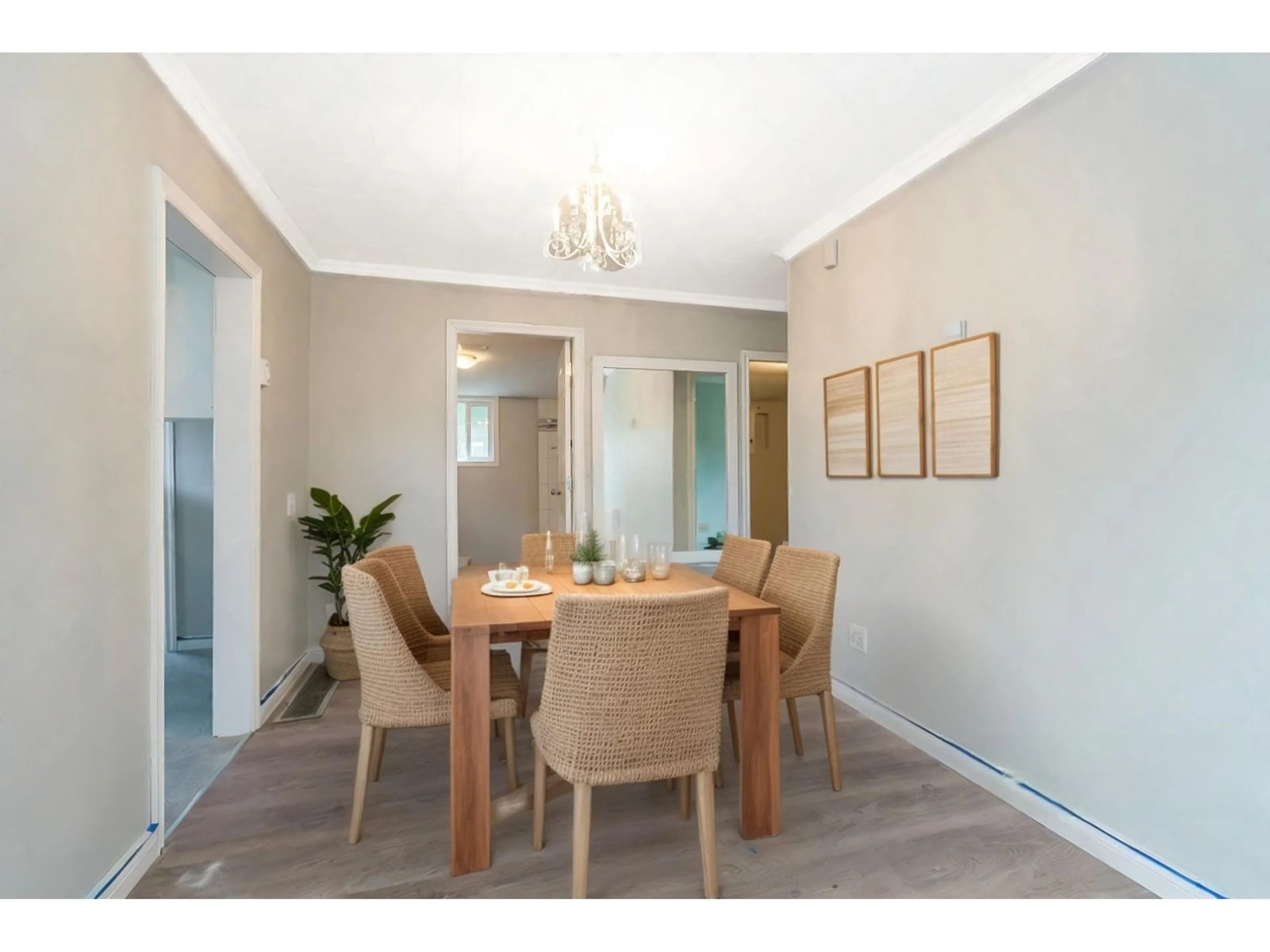 Dining room, wood/laminate floor for 46272 GORE AVENUE, Chilliwack British Columbia V2P2A1