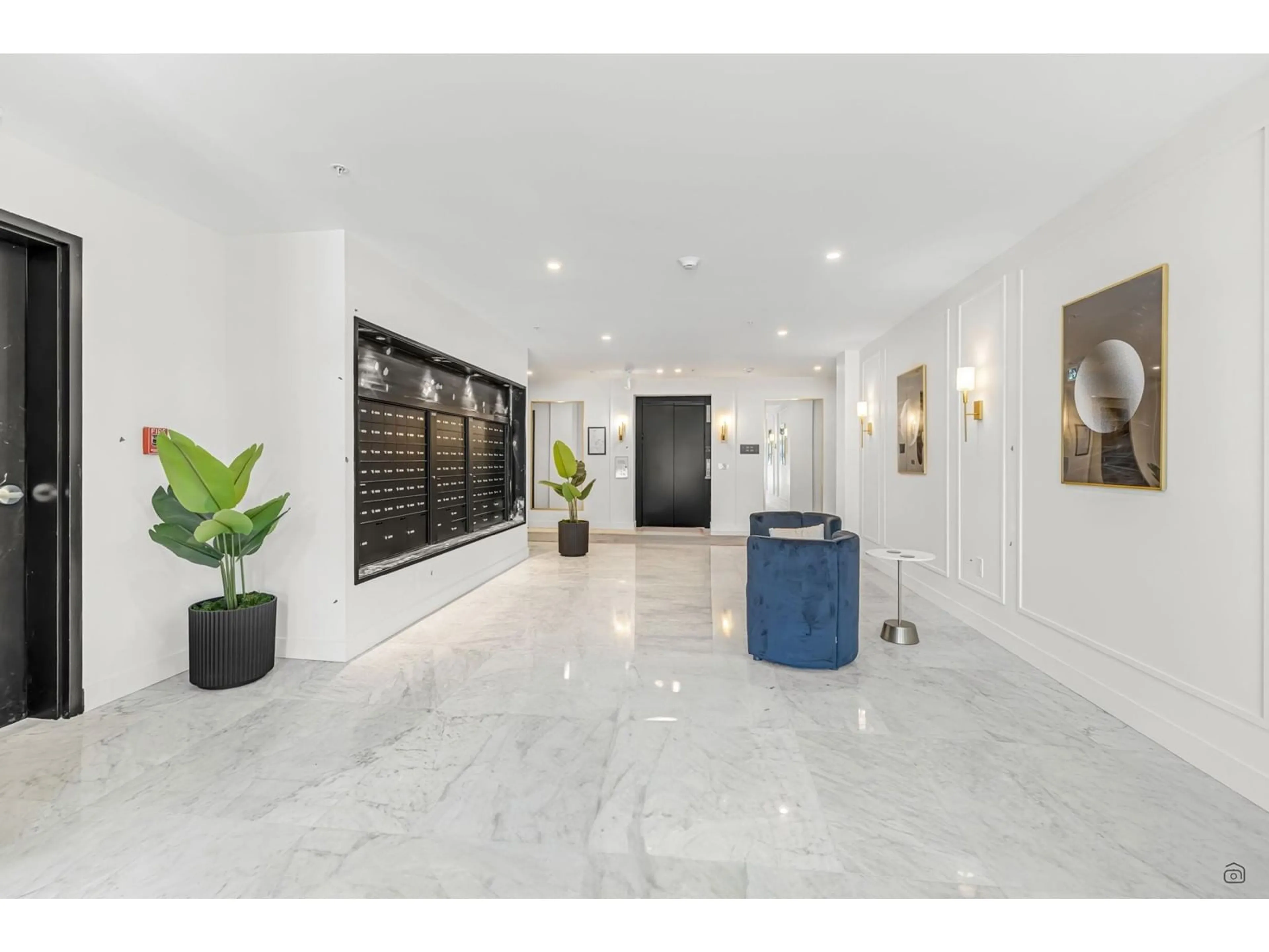 Indoor foyer for 115 - 2620 152, Surrey British Columbia V4P0H8