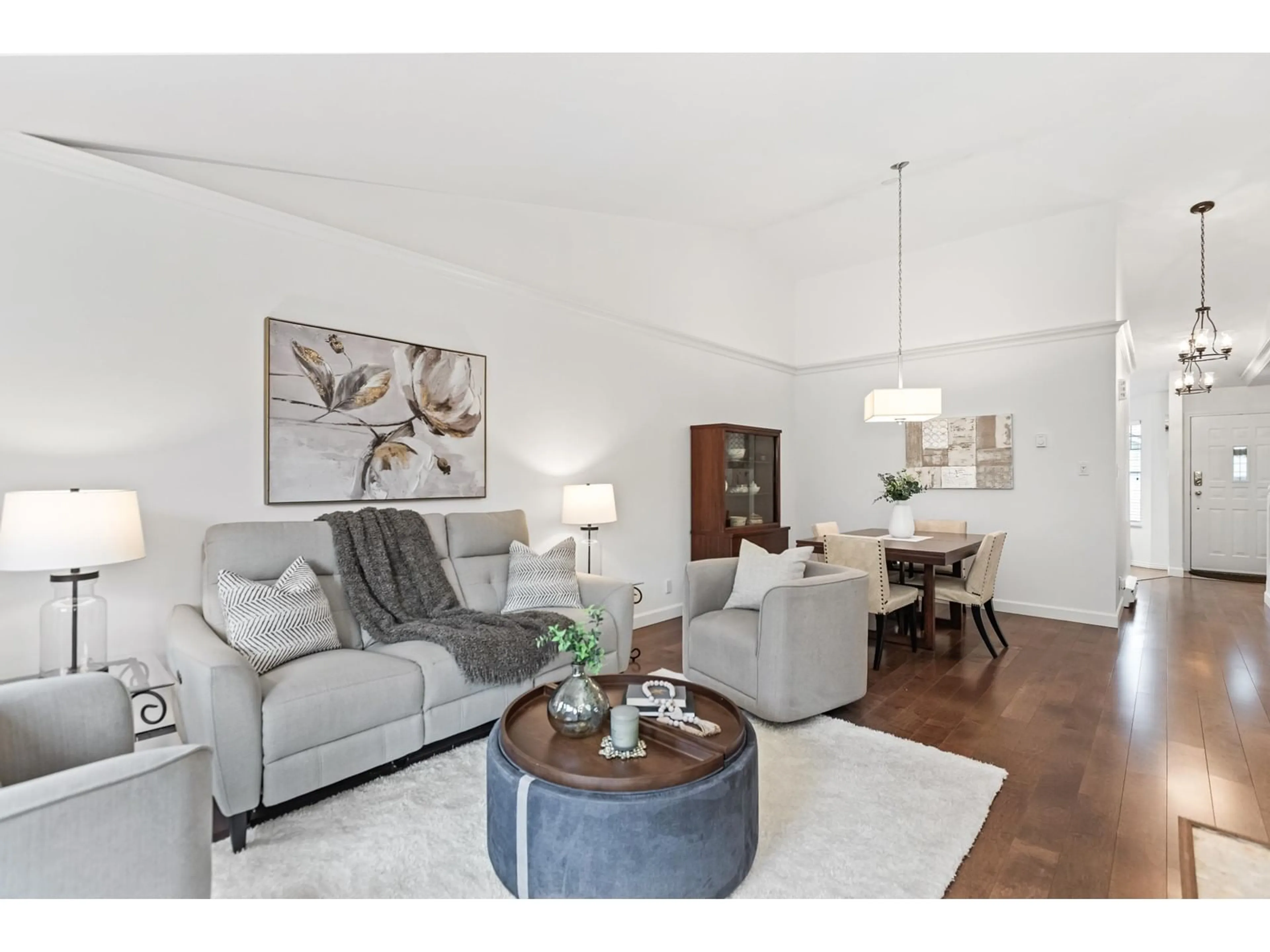Living room with furniture, wood/laminate floor for 92 - 8737 212, Langley British Columbia V1M2C8
