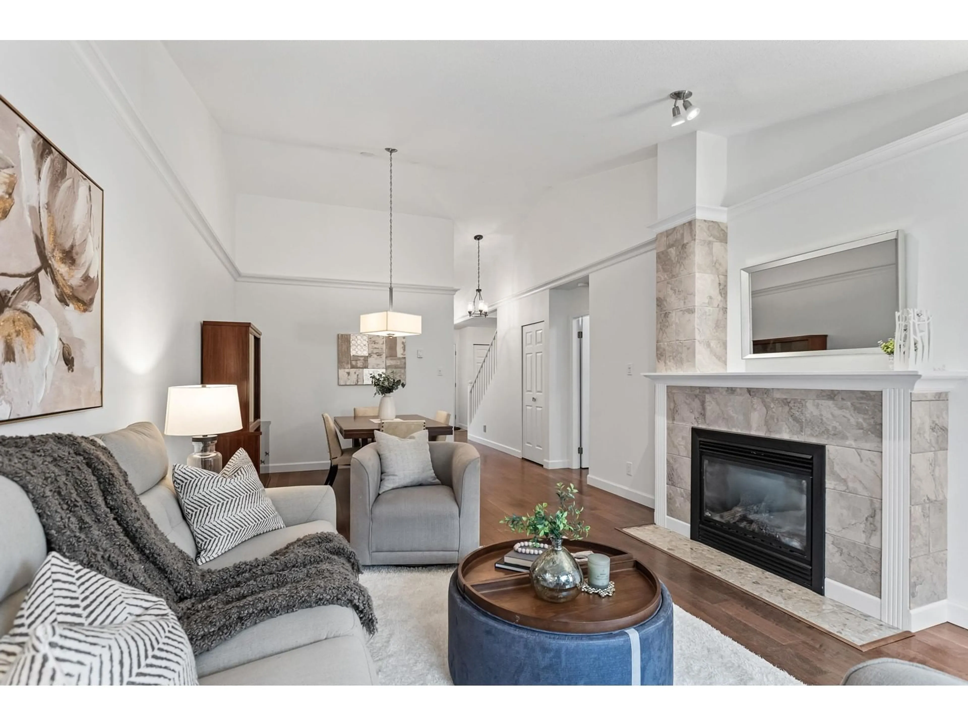 Living room with furniture, unknown for 92 - 8737 212, Langley British Columbia V1M2C8