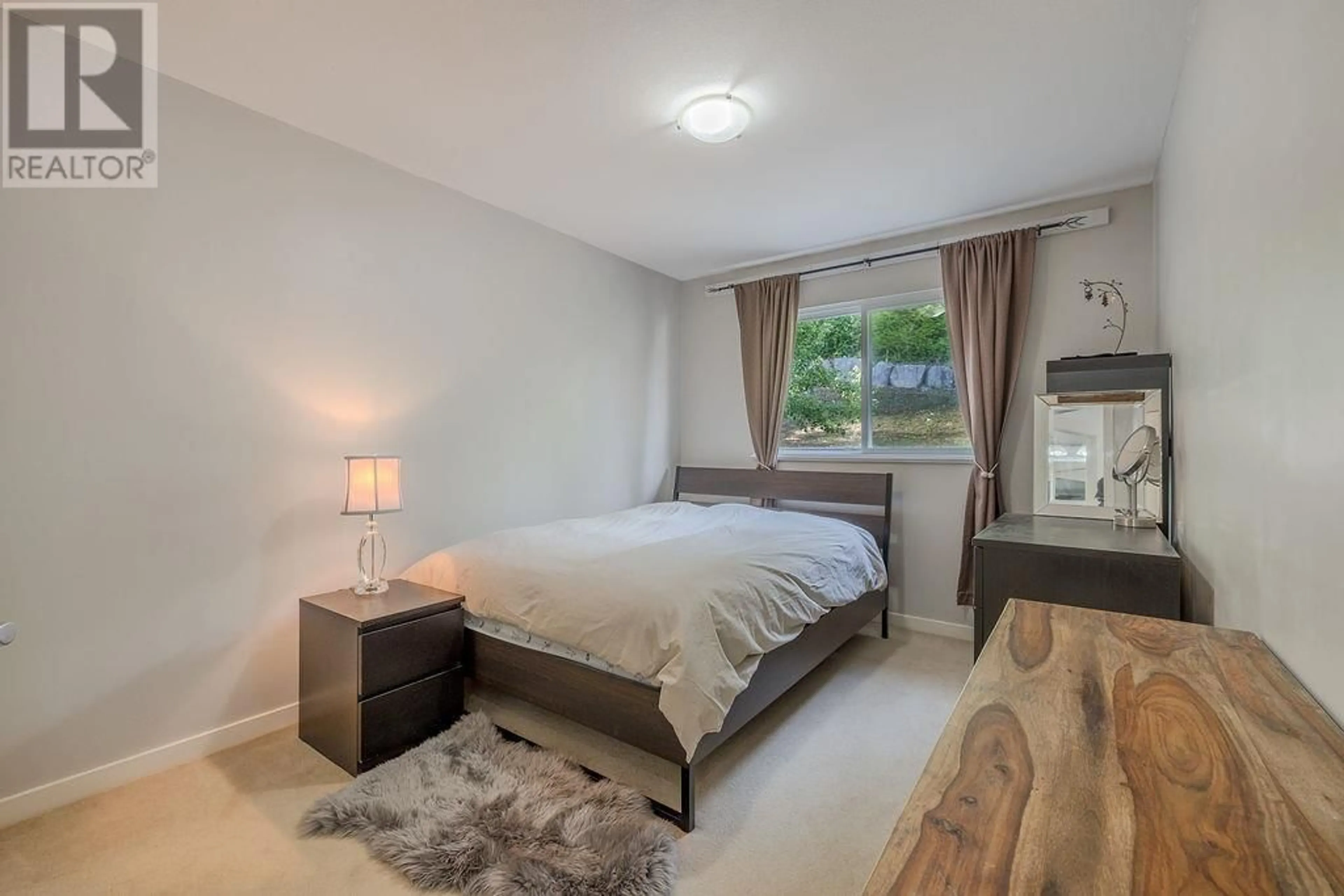 Bedroom with bed, wood/laminate floor for 9 HICKORY DRIVE, Port Moody British Columbia V3H5L9