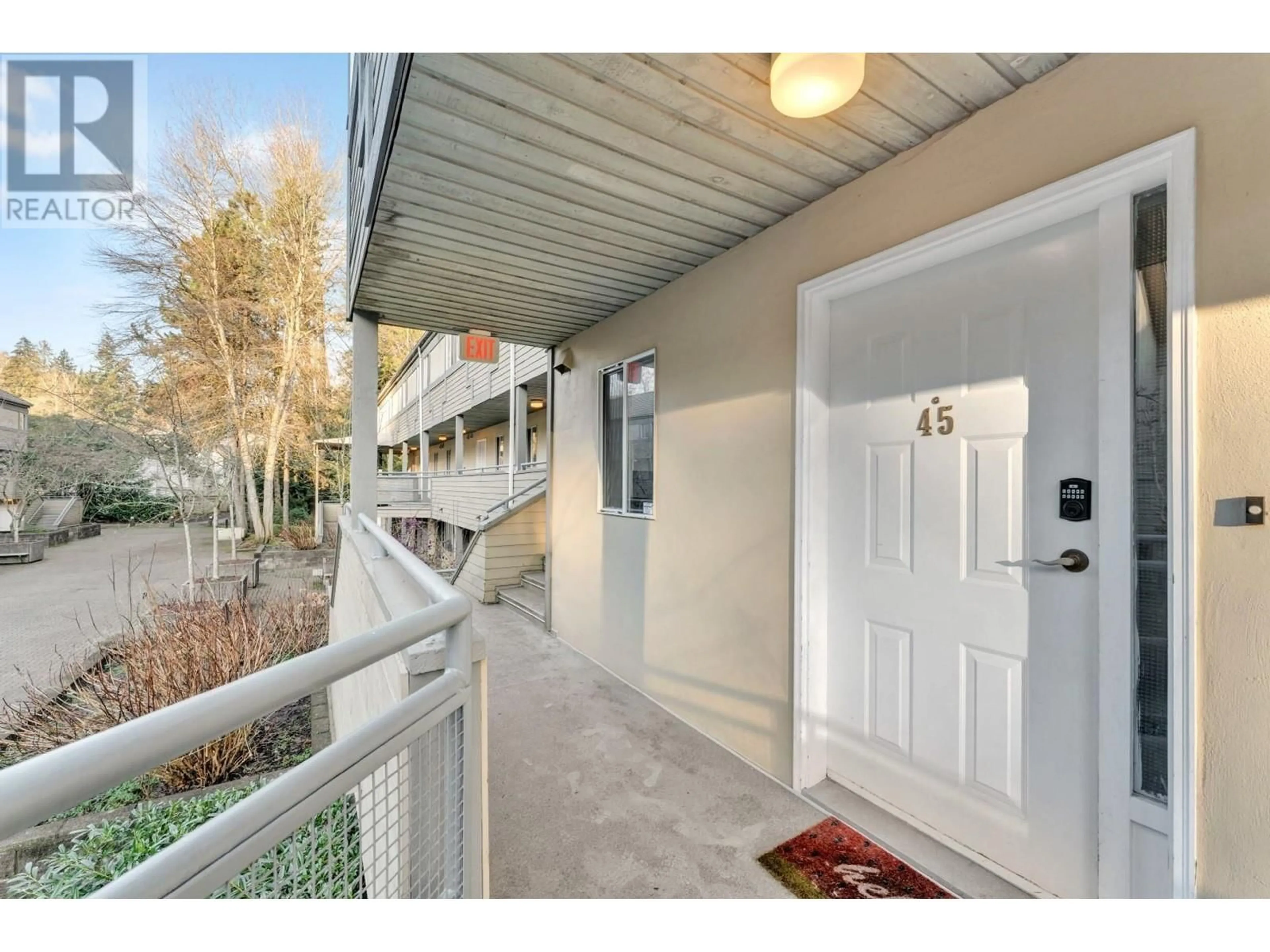Indoor entryway for 45 - 2978 WALTON AVENUE, Coquitlam British Columbia V3B6V6