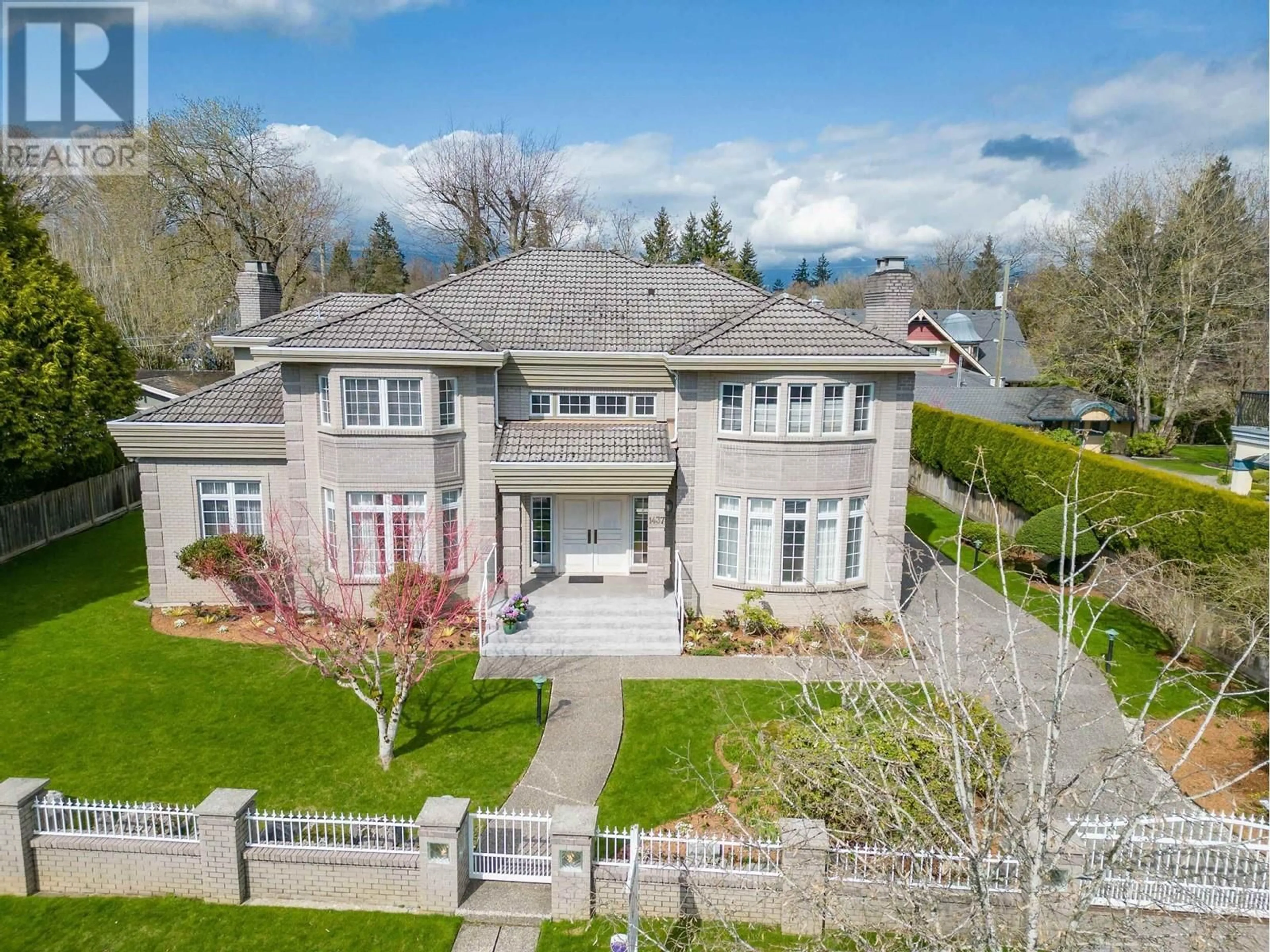 A pic from outside/outdoor area/front of a property/back of a property/a pic from drone, unknown for 1437 CONNAUGHT DRIVE, Vancouver British Columbia V6H2H5