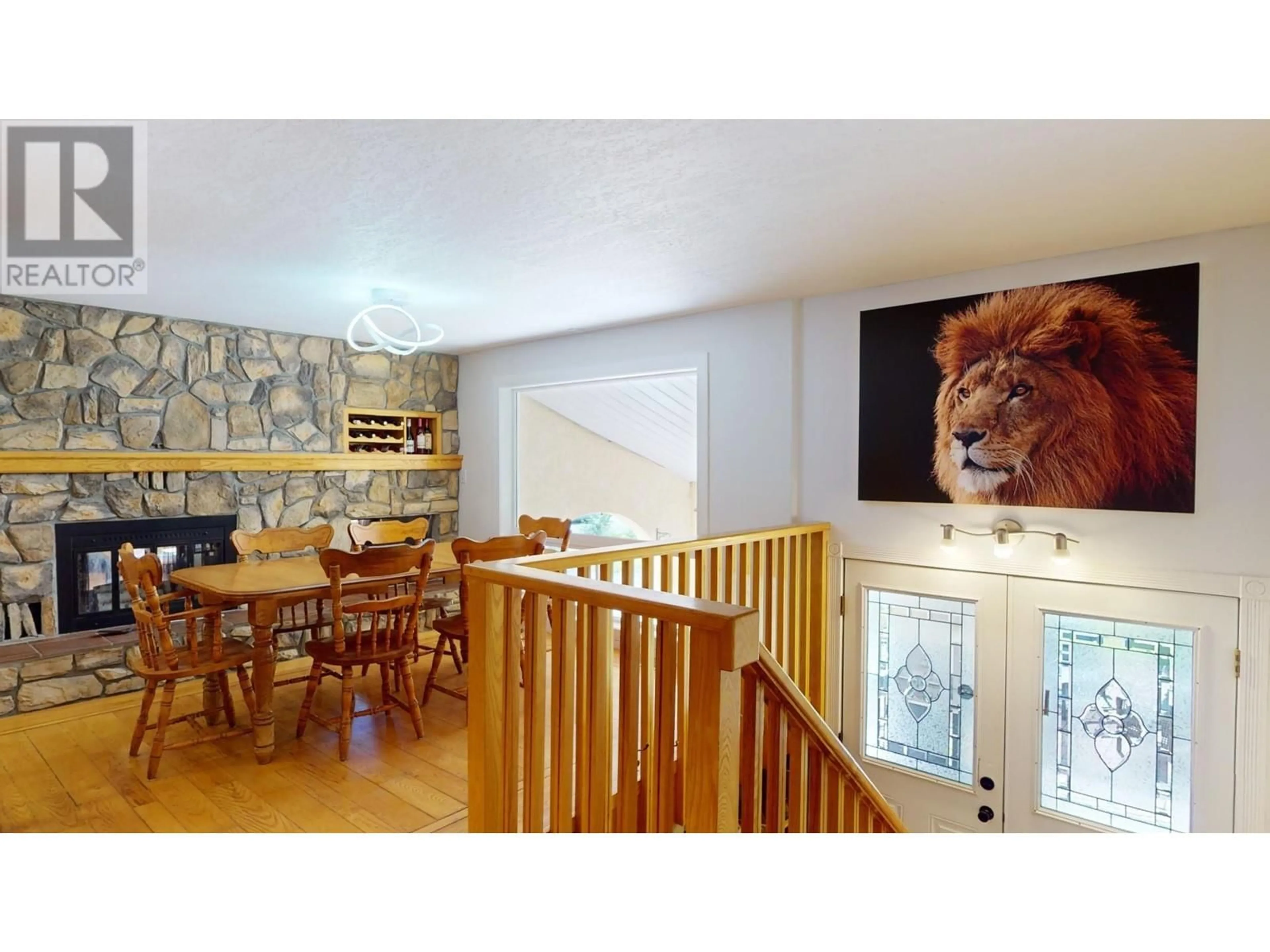 Dining room, wood/laminate floor for 1272 HAUSAMAN ROAD, Quesnel British Columbia V2J3V1