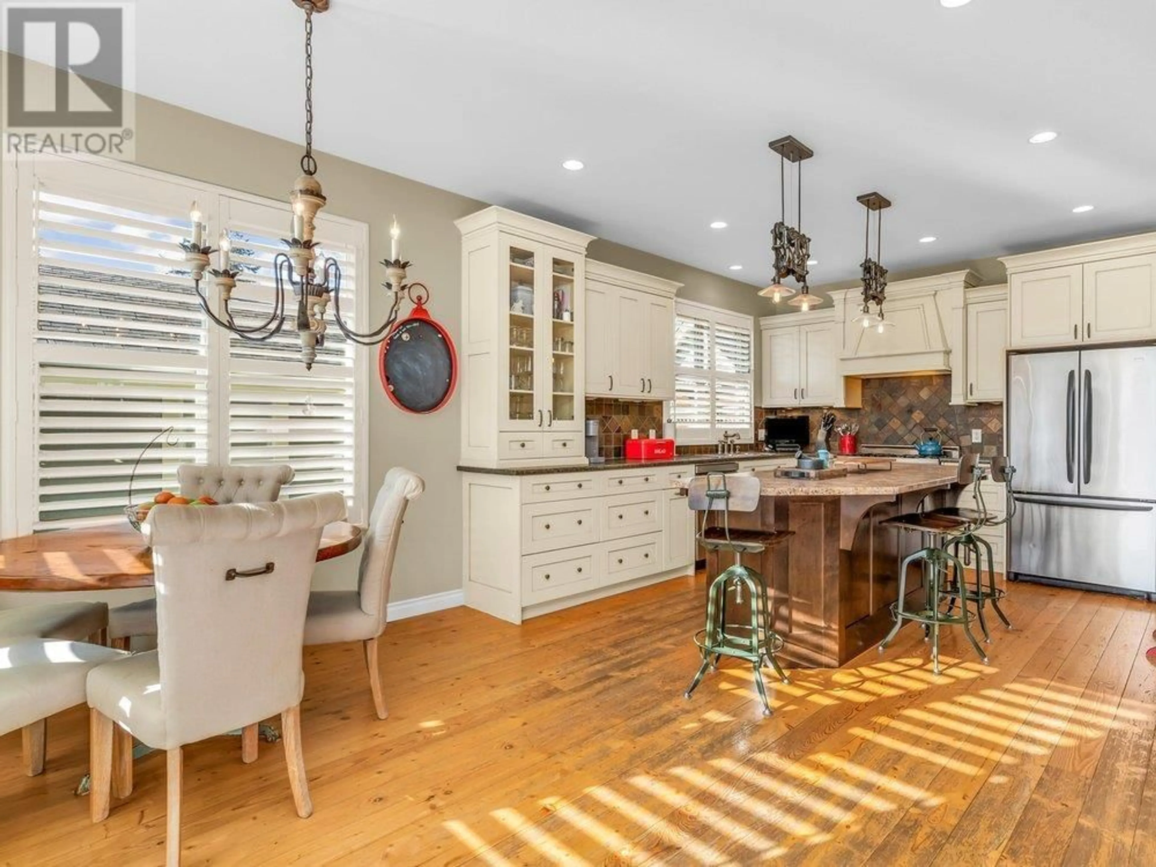 Open concept kitchen, unknown for 367 CENTENNIAL PARKWAY, Delta British Columbia V4L1K8