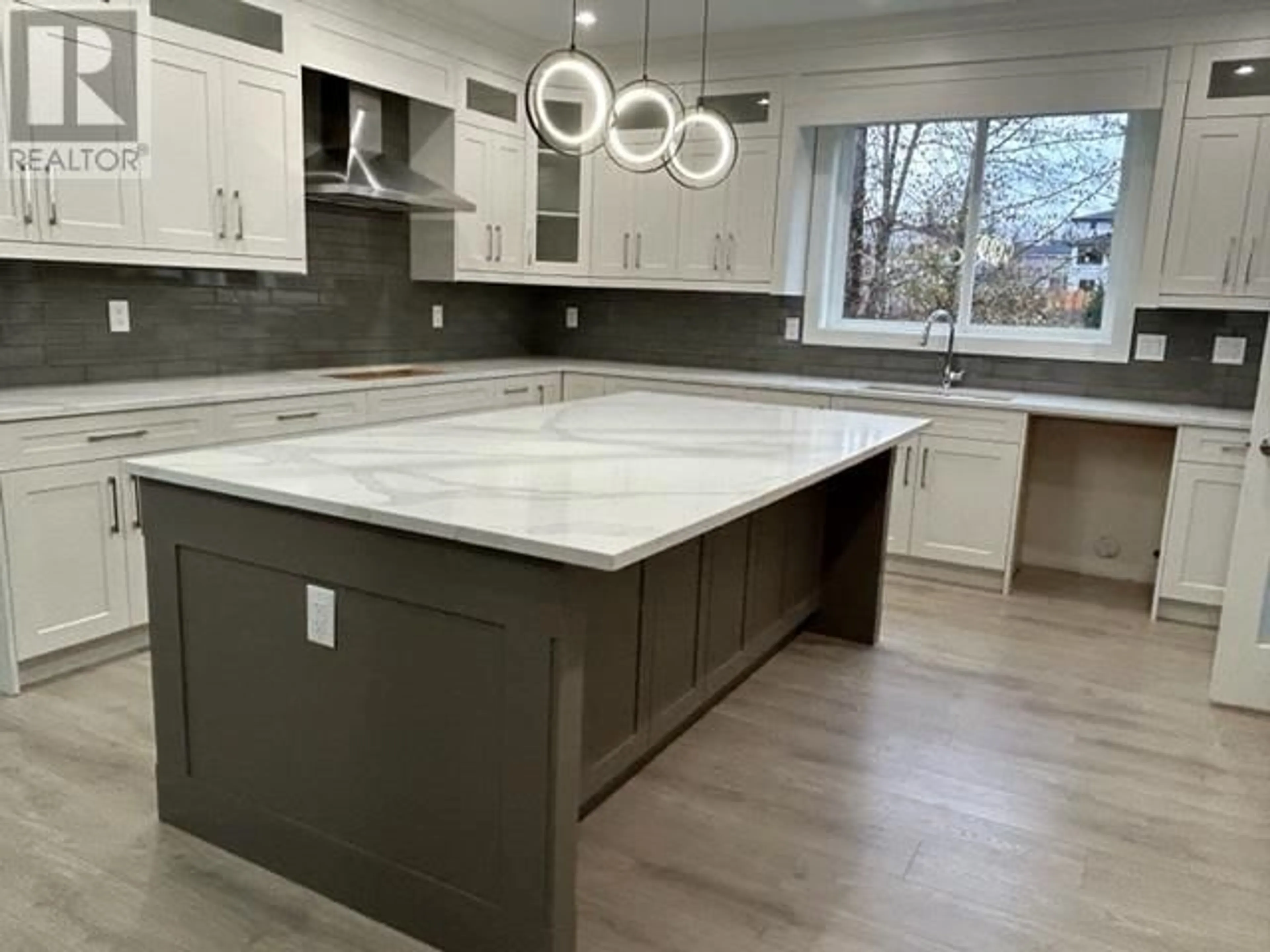 Open concept kitchen, ceramic/tile floor for 13633 BLANEY ROAD, Maple Ridge British Columbia V4R0H1