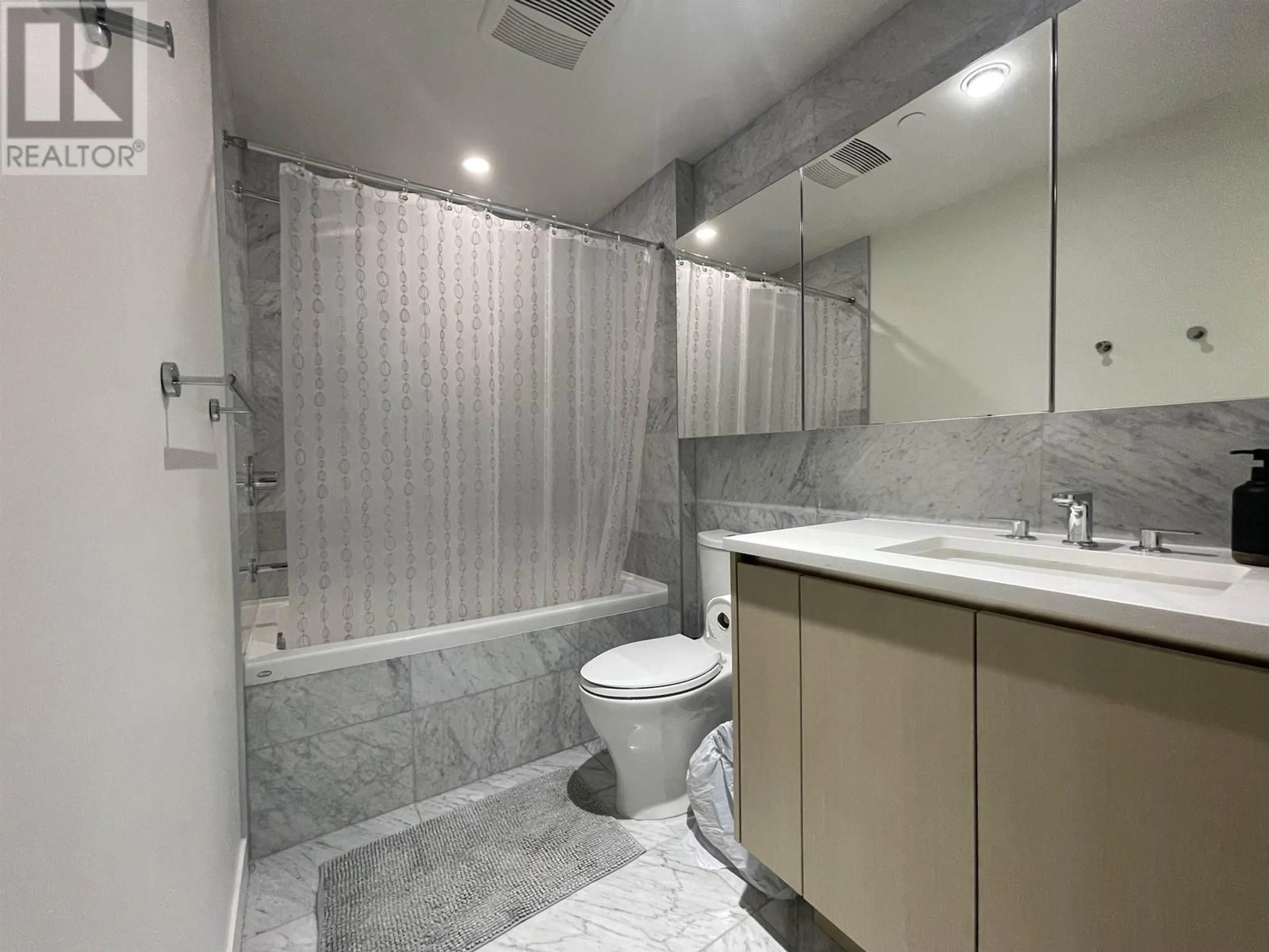 Standard bathroom, unknown for 206 - 89 NELSON STREET, Vancouver British Columbia V6Z0E7