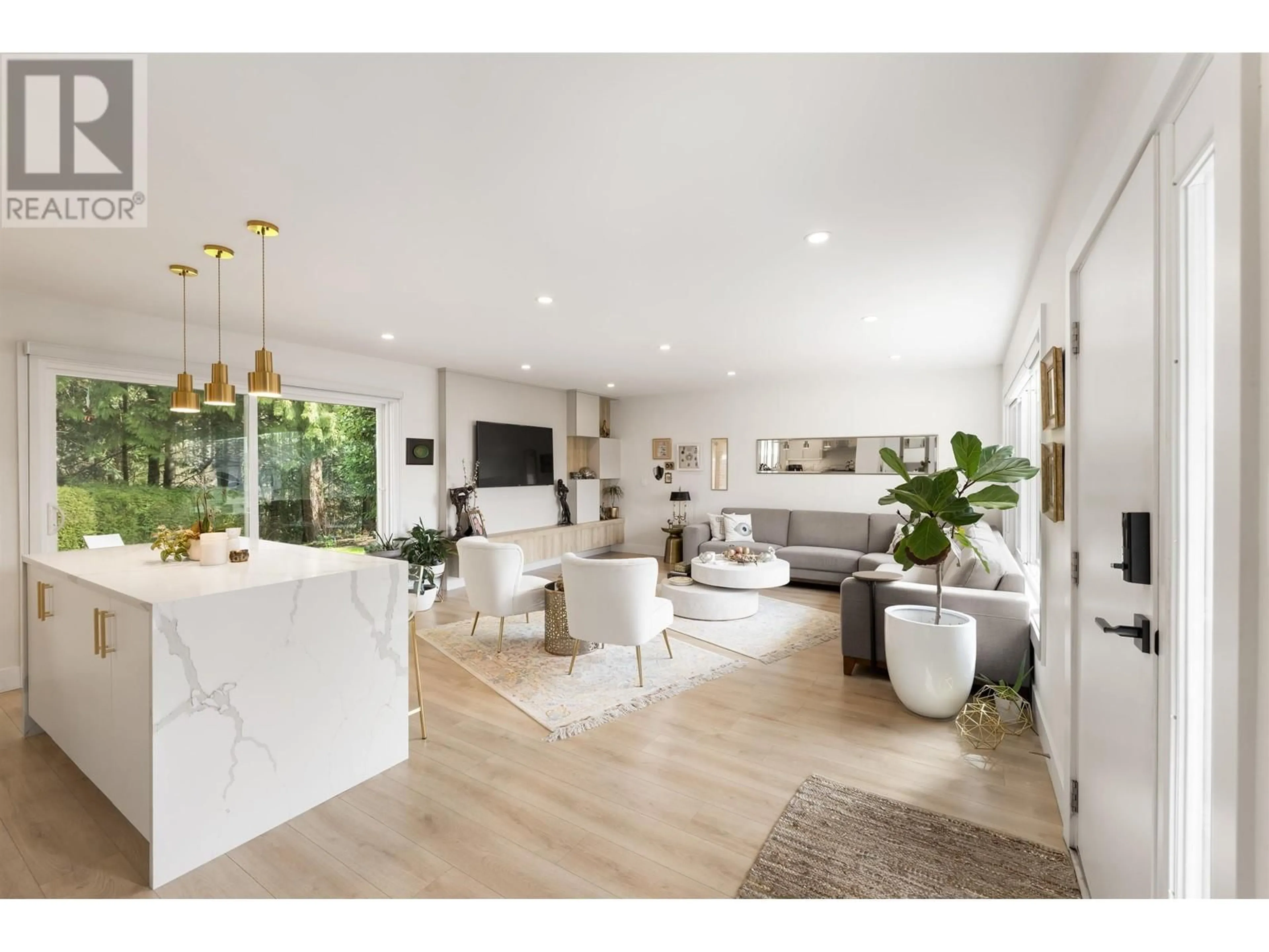 Unknown for 3950 TRENTON PLACE, North Vancouver British Columbia V7R3G5
