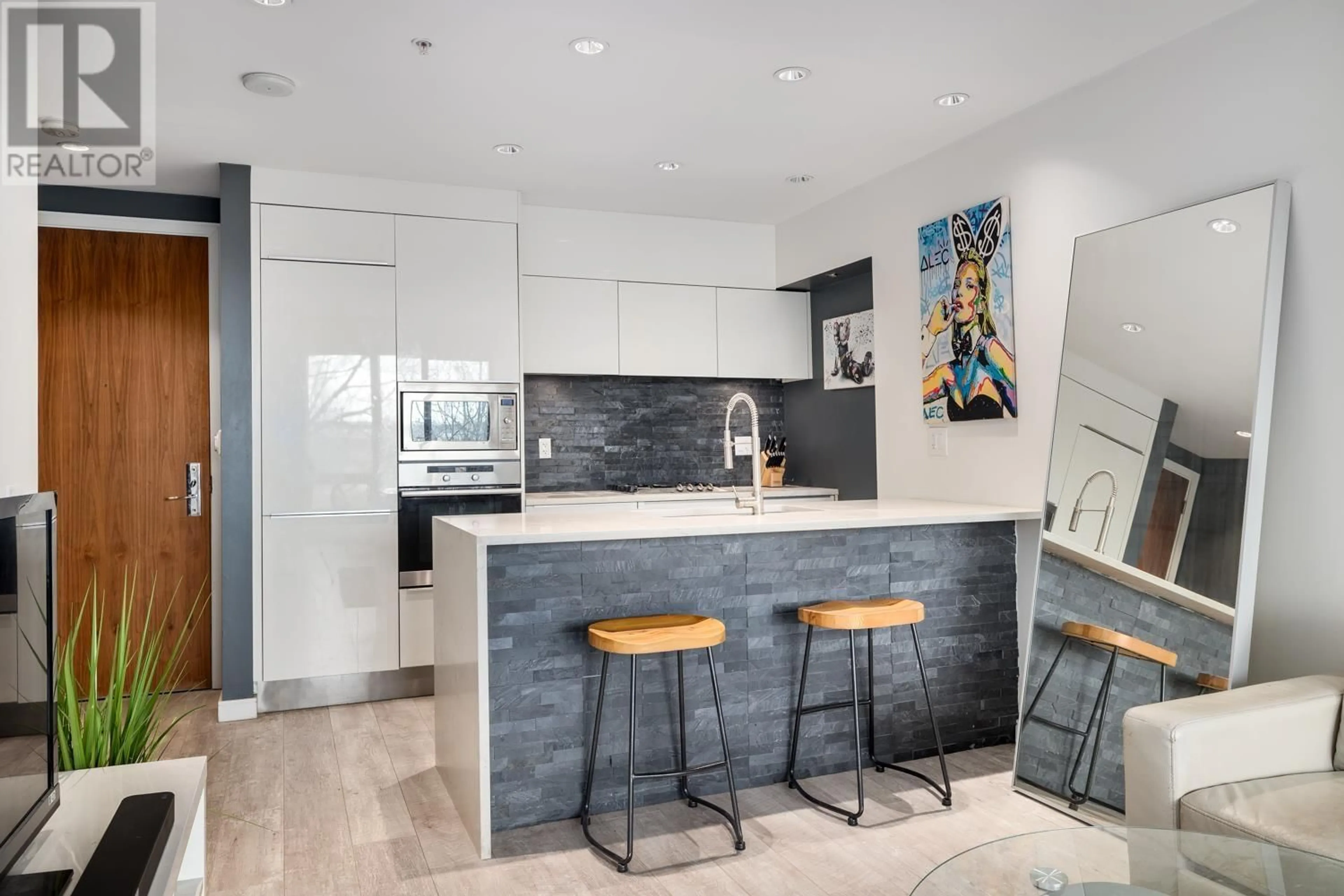 Contemporary kitchen, unknown for 203 - 181 1ST AVENUE, Vancouver British Columbia V5Y0E3