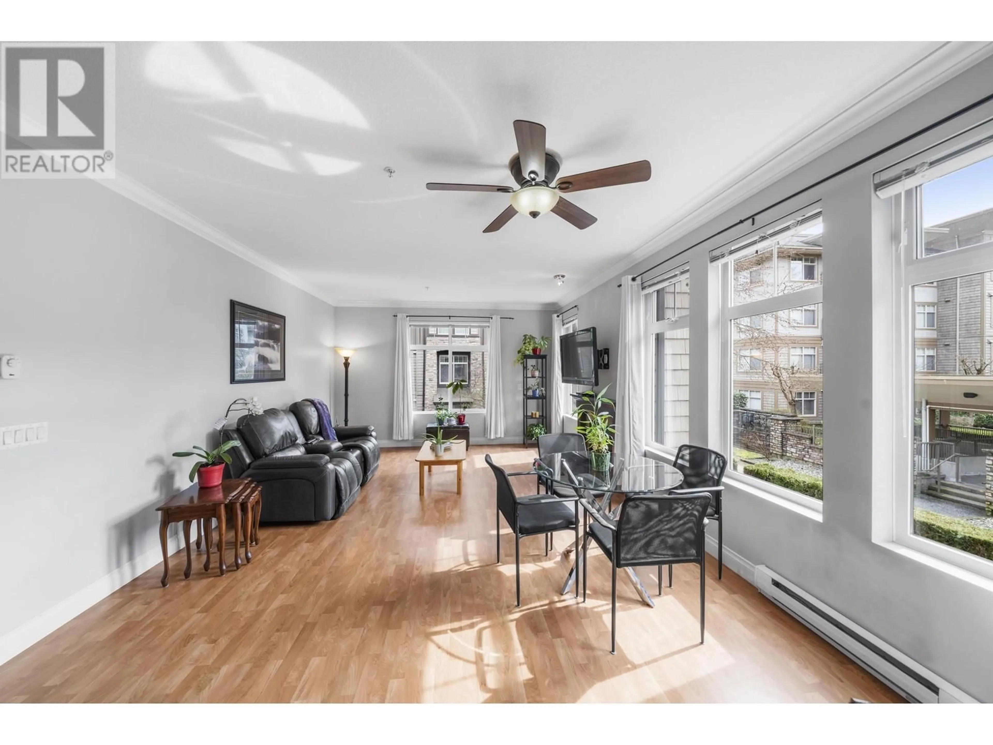 Living room with furniture, wood/laminate floor for 224 - 12258 224TH STREET, Maple Ridge British Columbia V2X8Y7