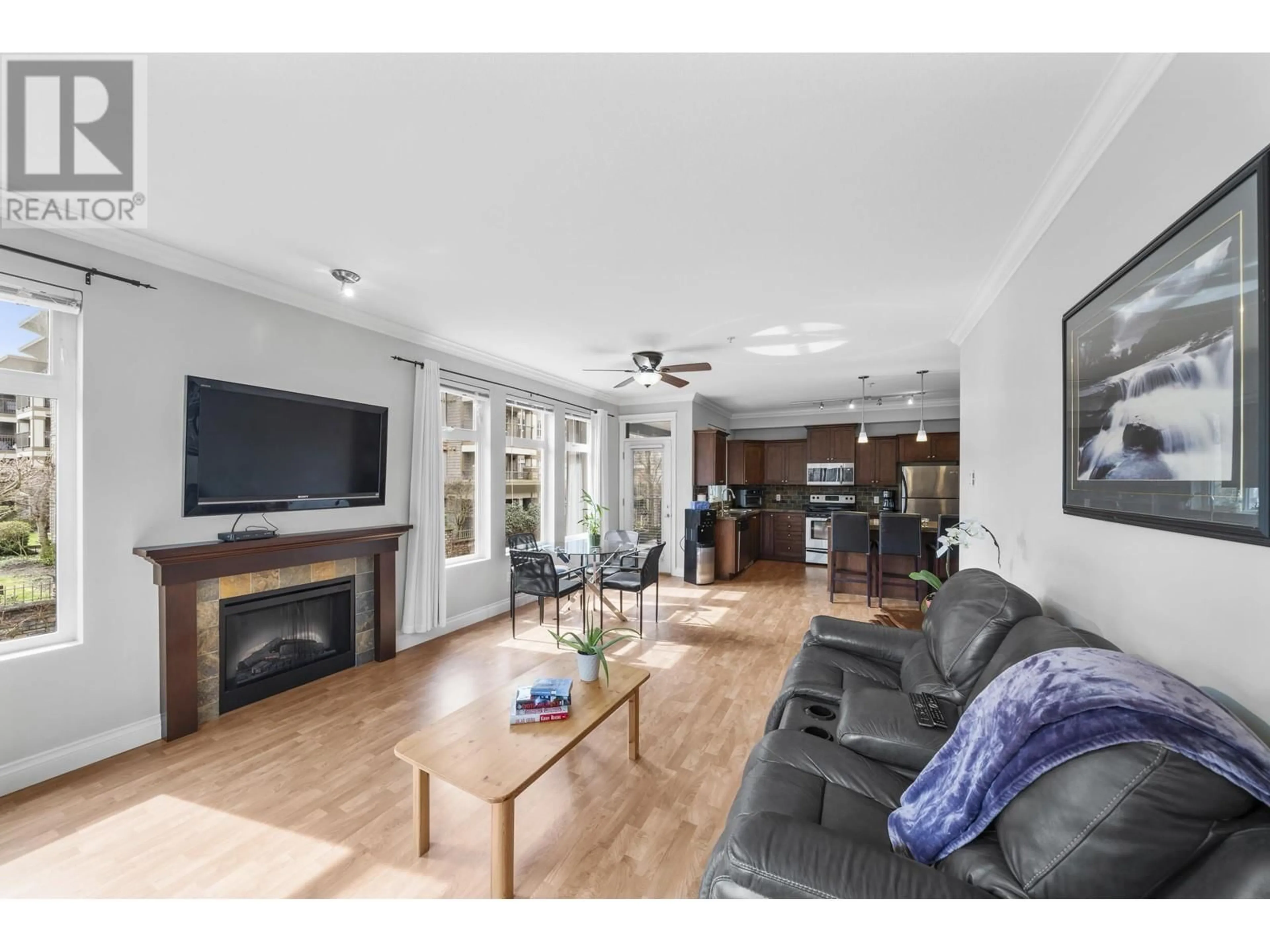 Living room with furniture, unknown for 224 - 12258 224TH STREET, Maple Ridge British Columbia V2X8Y7