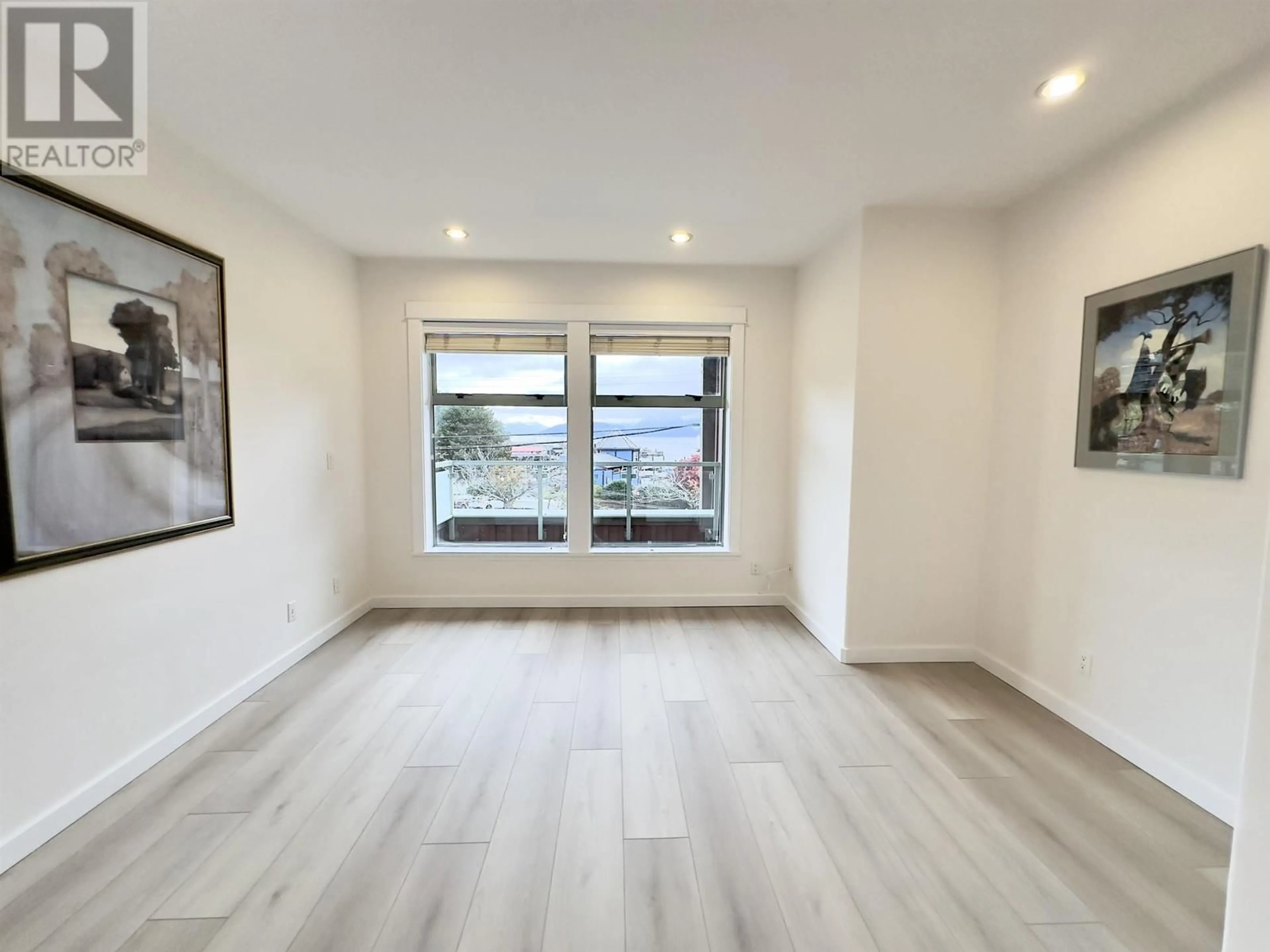 A pic of a room for 201 - 6688 ROYAL AVENUE, West Vancouver British Columbia V7W2B9