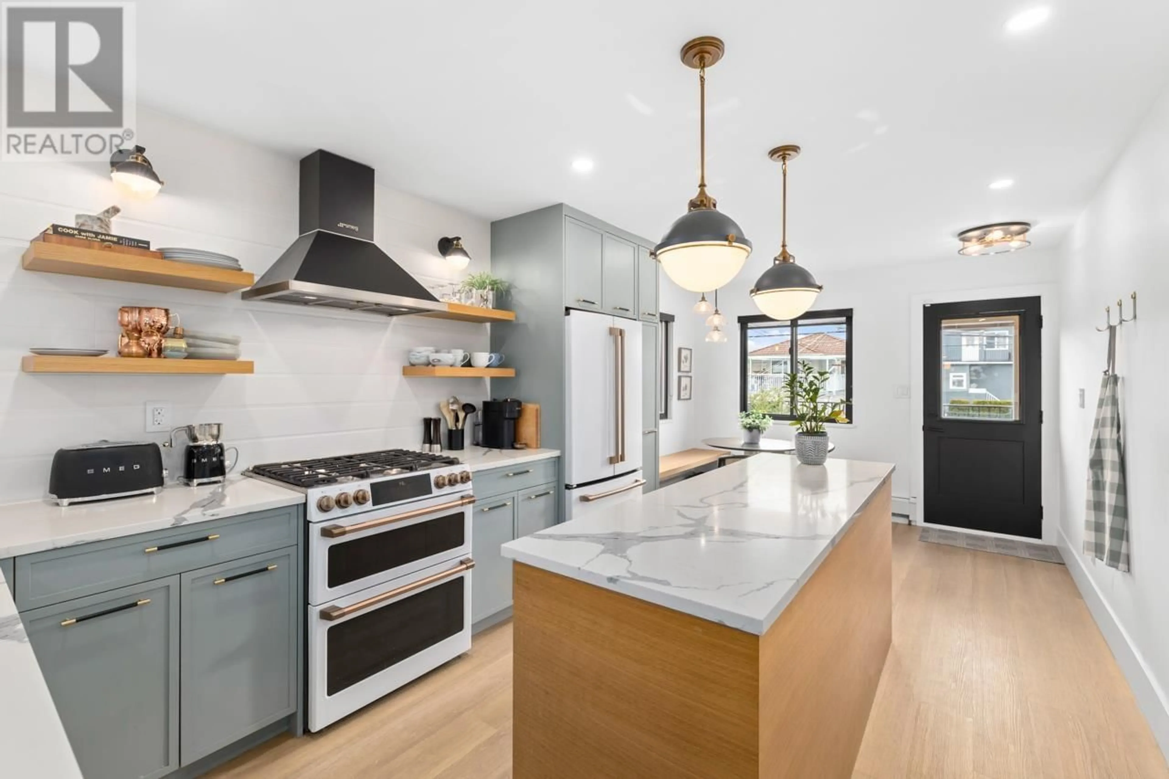 Open concept kitchen, unknown for 2188 MANNERING AVENUE, Vancouver British Columbia V5N3C4