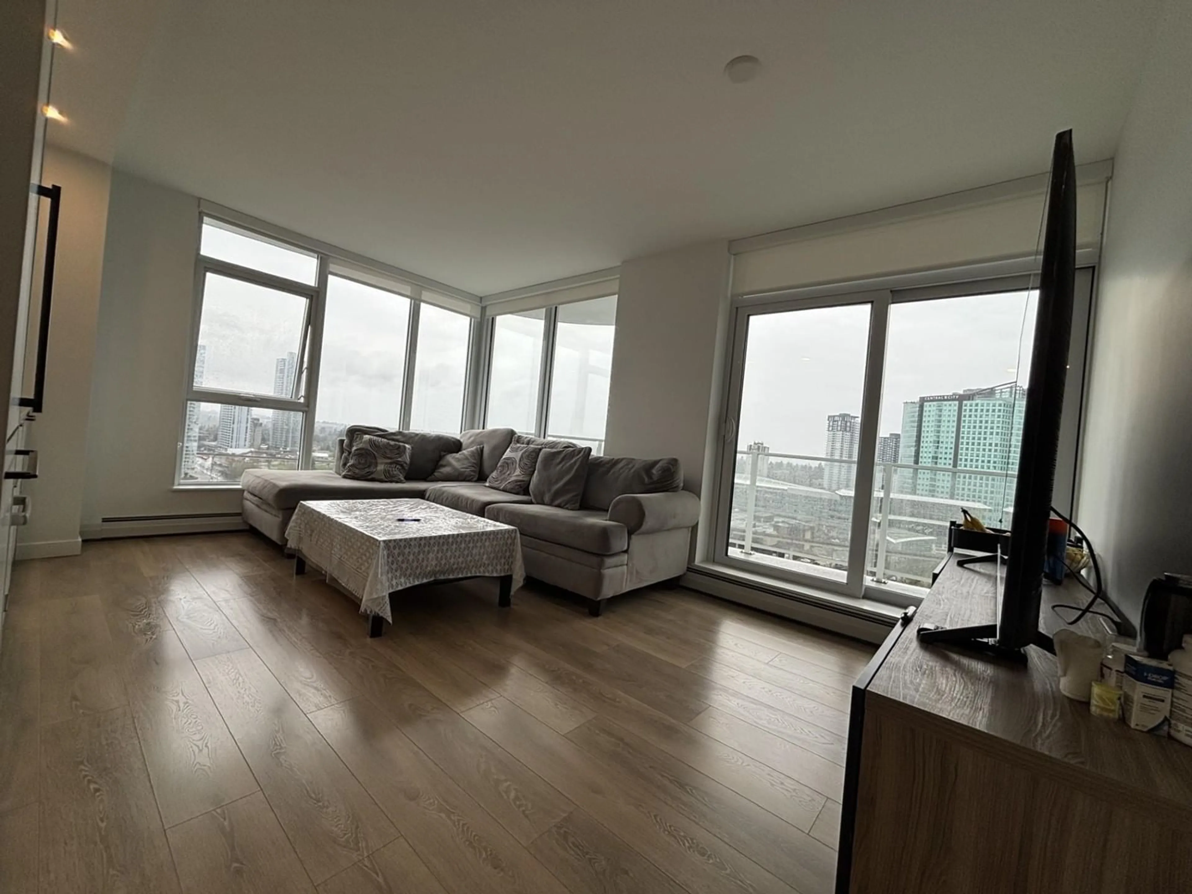 A pic of a room for 1708 - 13685 102, Surrey British Columbia V3T1N7