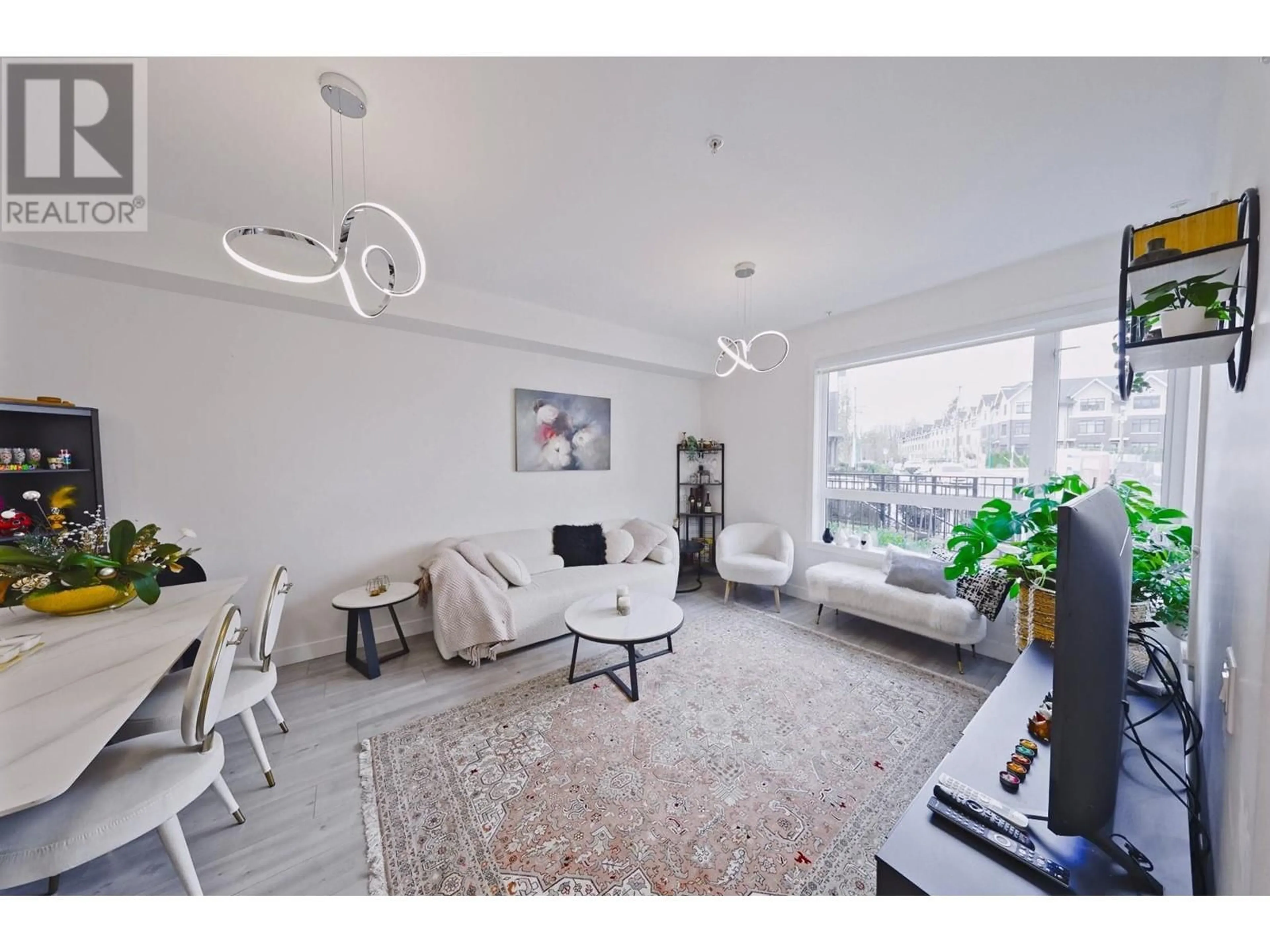Living room with furniture, unknown for 120 - 2035 GLENAIRE DRIVE, North Vancouver British Columbia V7P1Y2