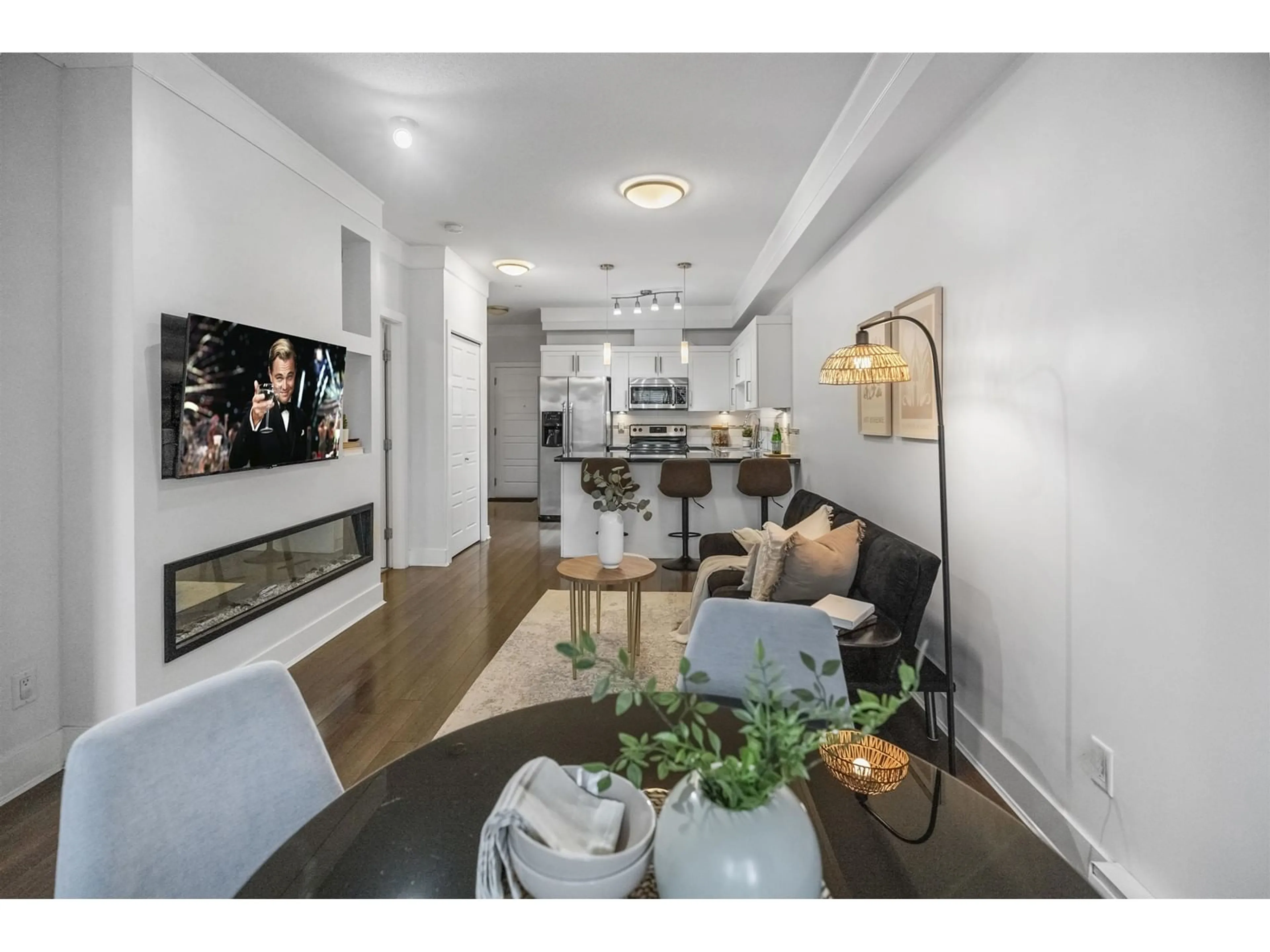 Living room with furniture, unknown for 206 - 20630 DOUGLAS, Langley British Columbia V3A4B8