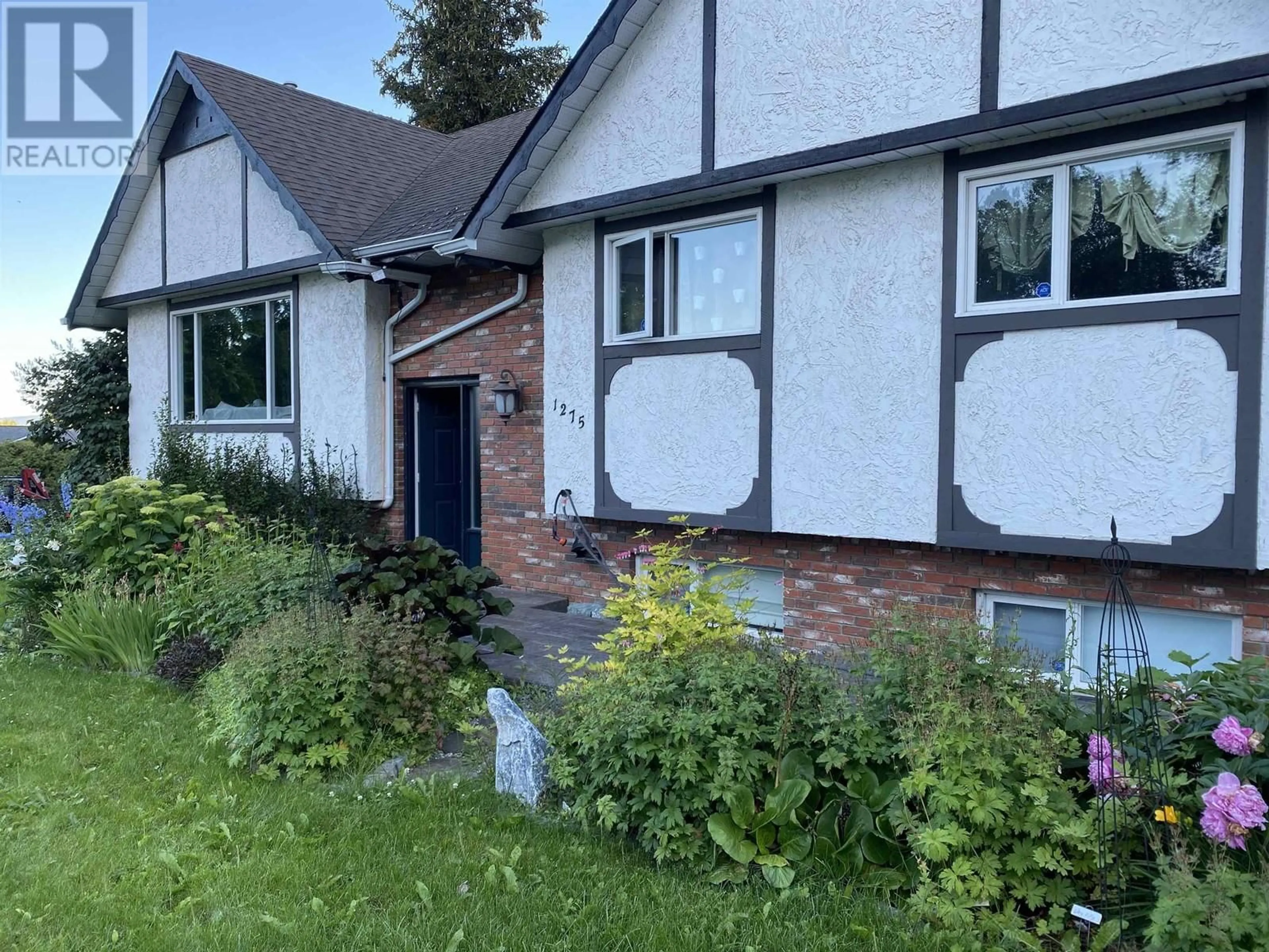 A pic from outside/outdoor area/front of a property/back of a property/a pic from drone, street for 1275 ELKHORN CRESCENT, Prince George British Columbia V2M6L7