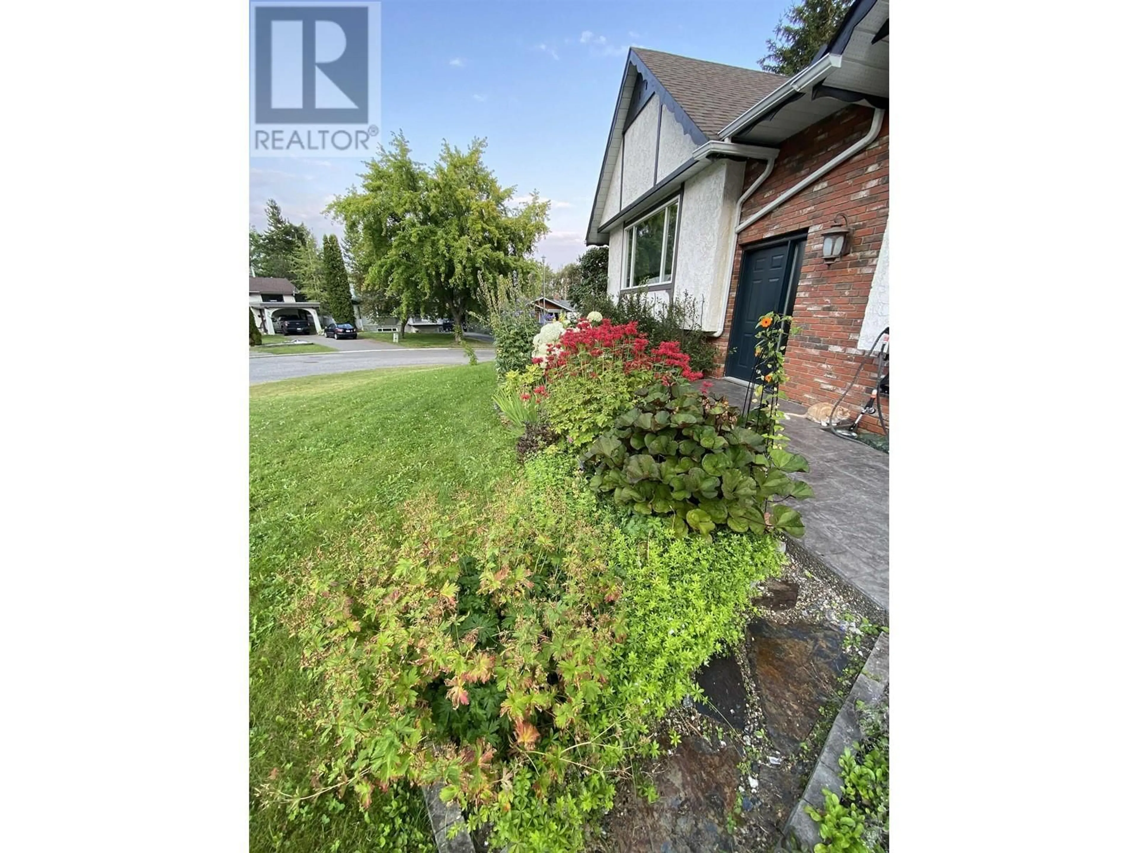 A pic from outside/outdoor area/front of a property/back of a property/a pic from drone, street for 1275 ELKHORN CRESCENT, Prince George British Columbia V2M6L7