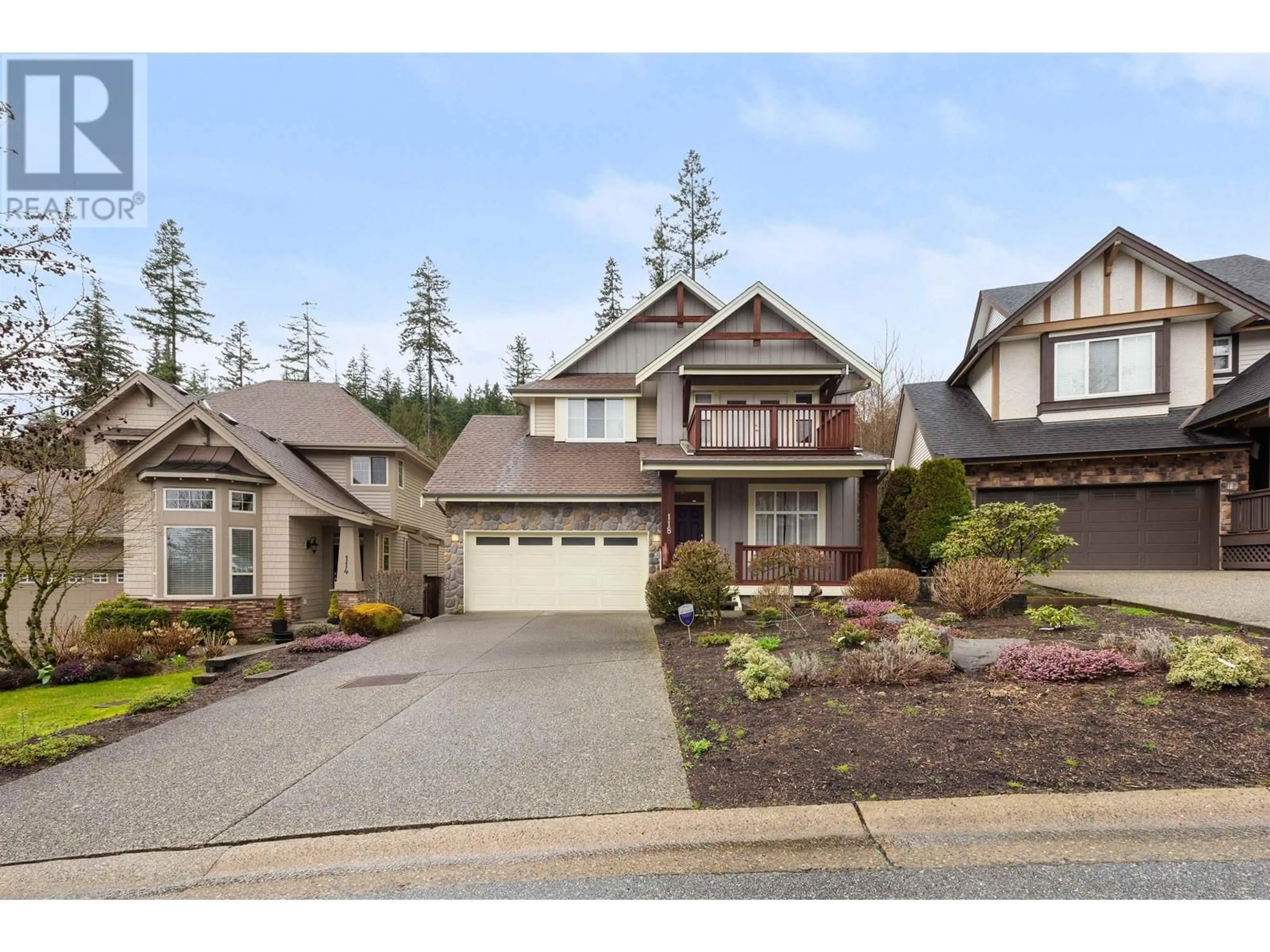 Home with vinyl exterior material, street for 118 HAWTHORN DRIVE, Port Moody British Columbia V3H0C5