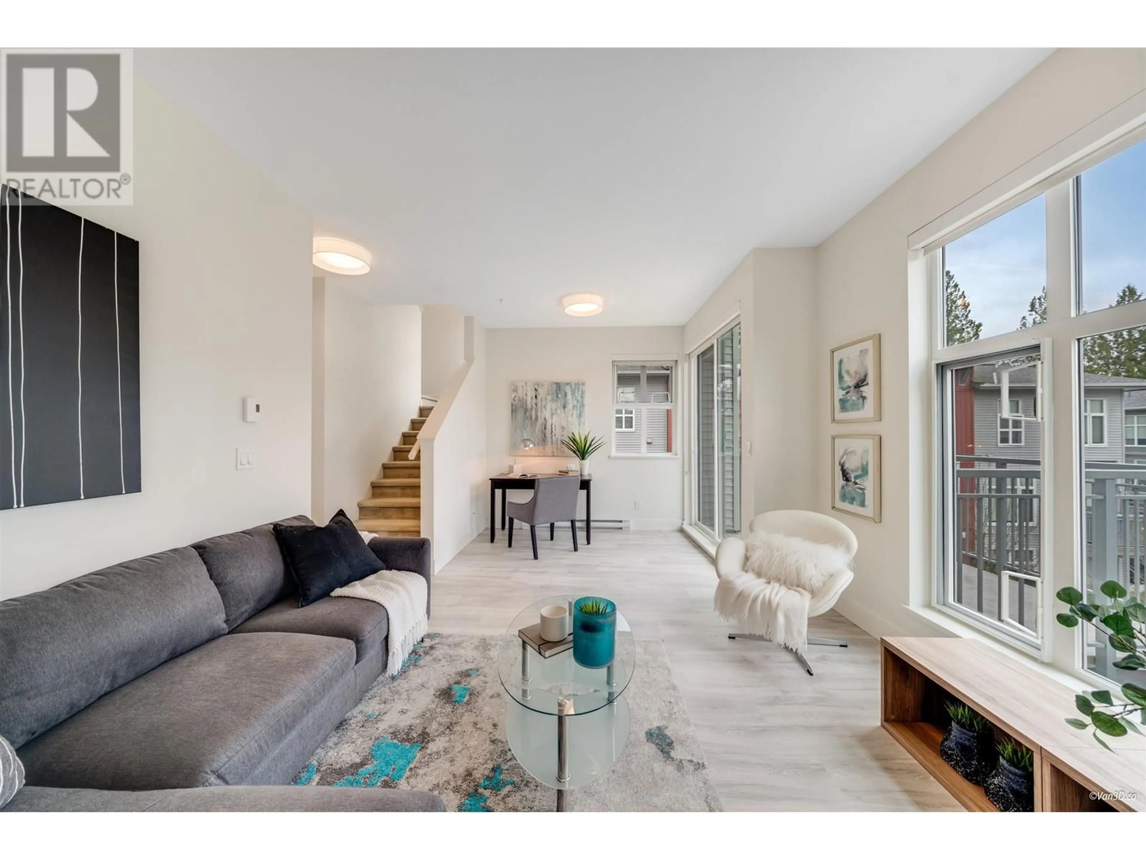 Living room with furniture, unknown for 44 - 24076 112 AVENUE, Maple Ridge British Columbia V2W0K2