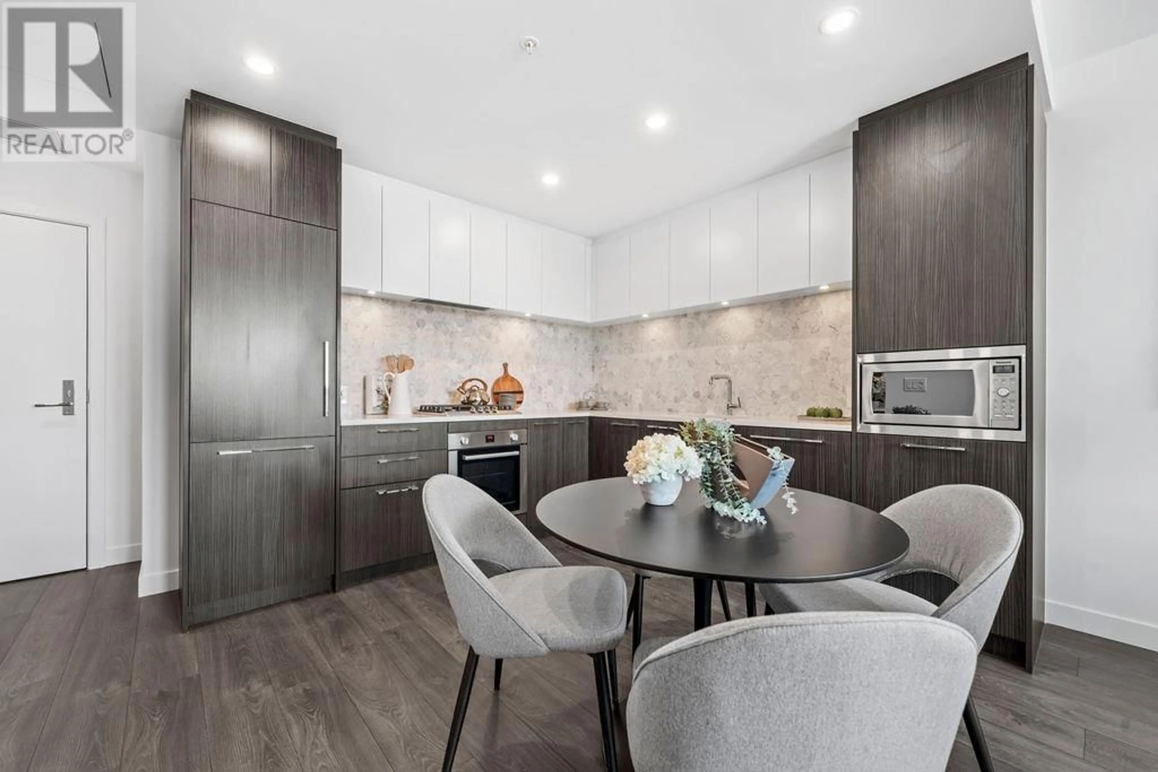 Contemporary kitchen, unknown for 2505 - 2425 ALPHA AVENUE, Burnaby British Columbia V5C0N6