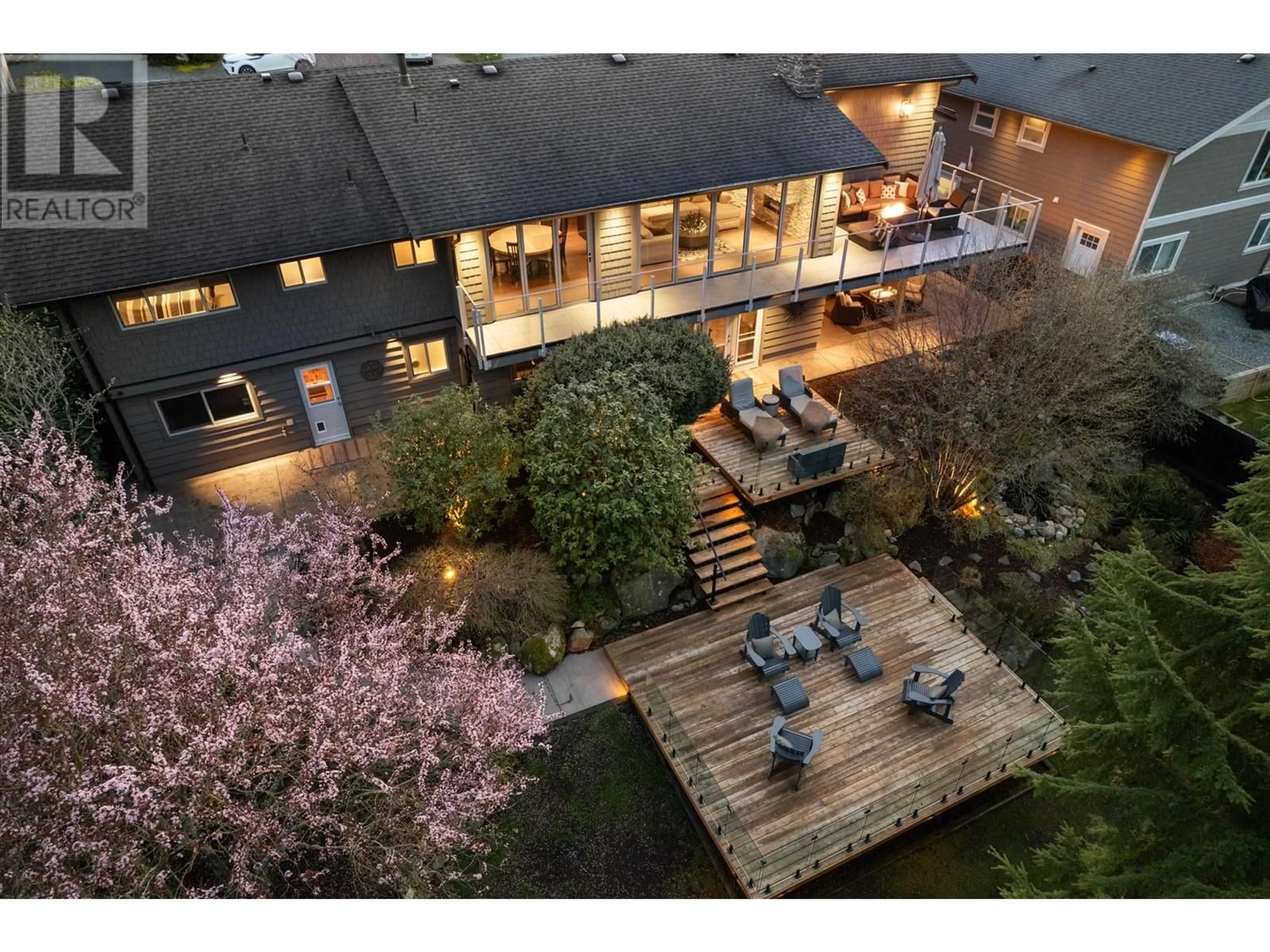 A pic from outside/outdoor area/front of a property/back of a property/a pic from drone, unknown for 1102 WALALEE DRIVE, Delta British Columbia V4M2L8