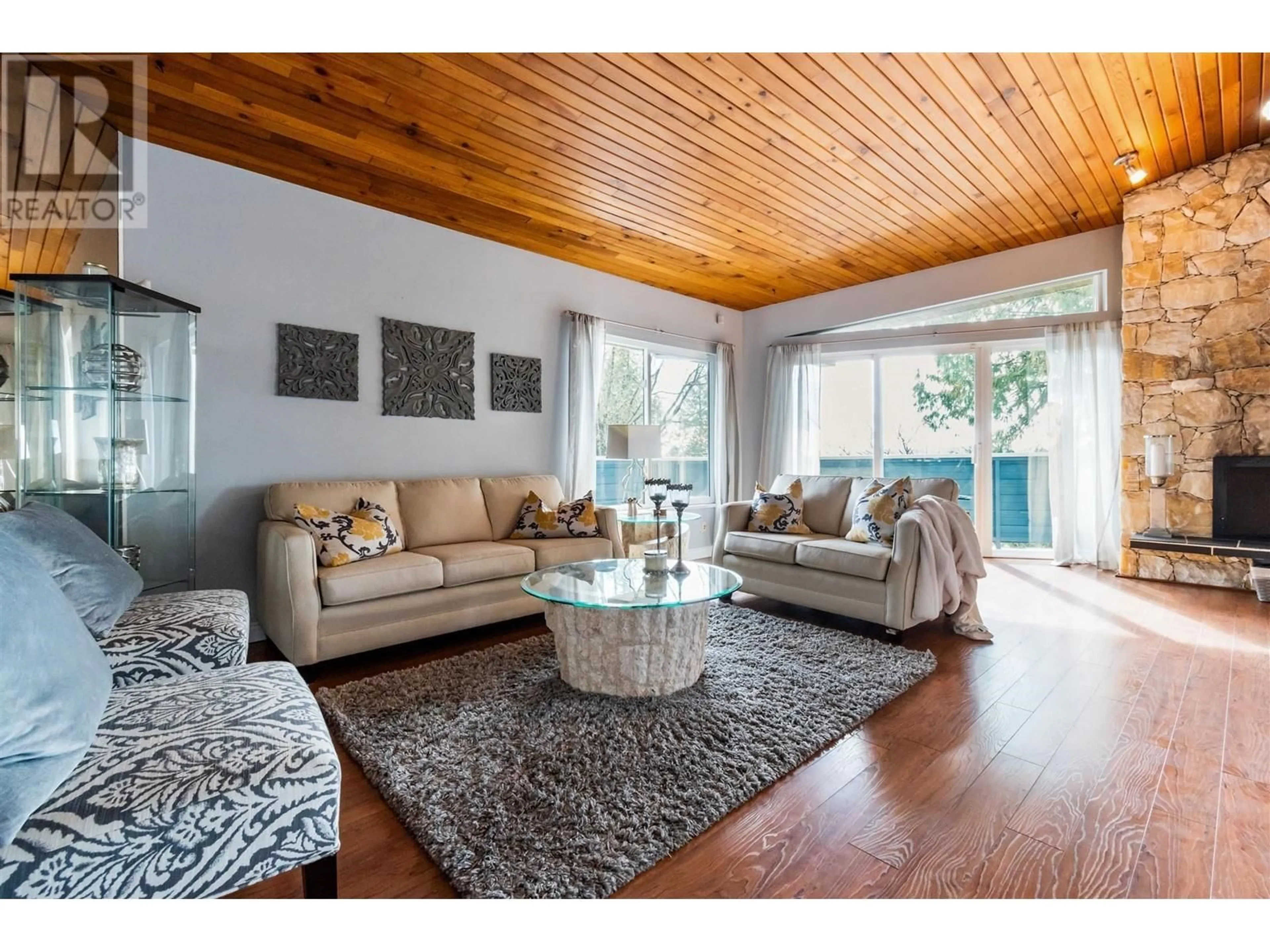 Living room with furniture, wood/laminate floor for 2059 CONCORD AVENUE, Coquitlam British Columbia V3K1K4