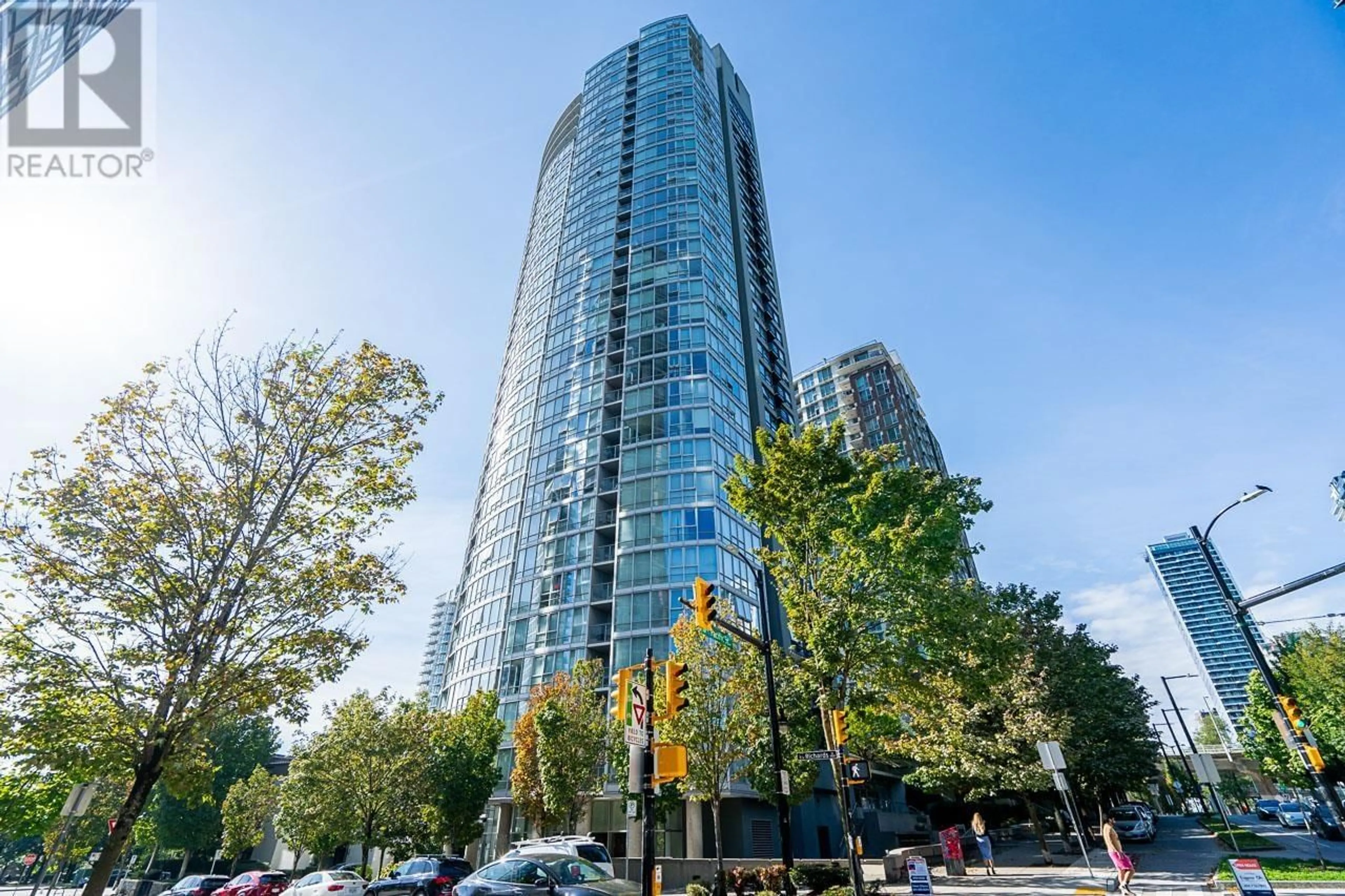 Indoor foyer for 1607 - 1495 RICHARDS STREET, Vancouver British Columbia V6Z3E3