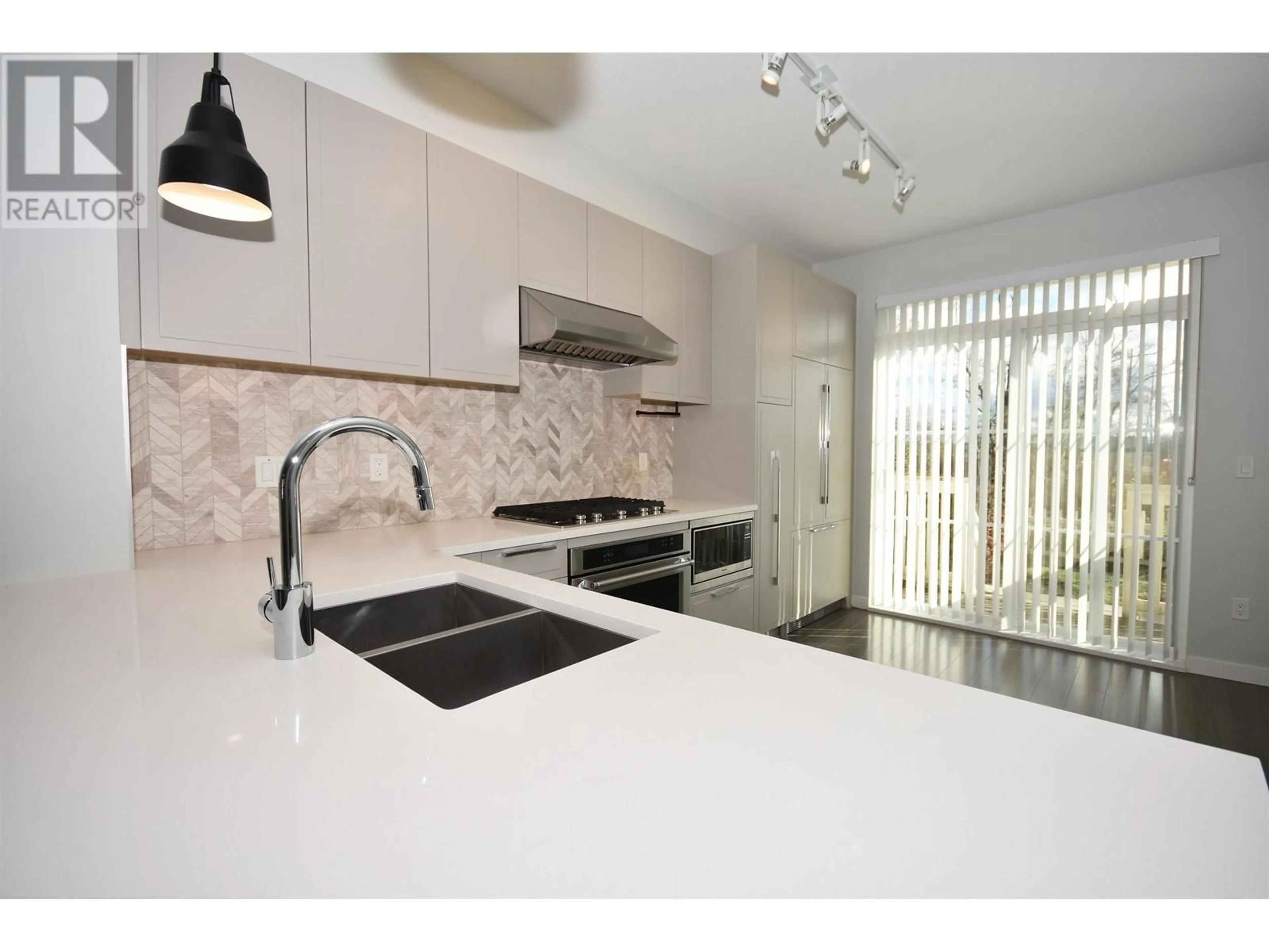 Unknown for 36 - 5551 ADMIRAL WAY, Delta British Columbia V4K0C9