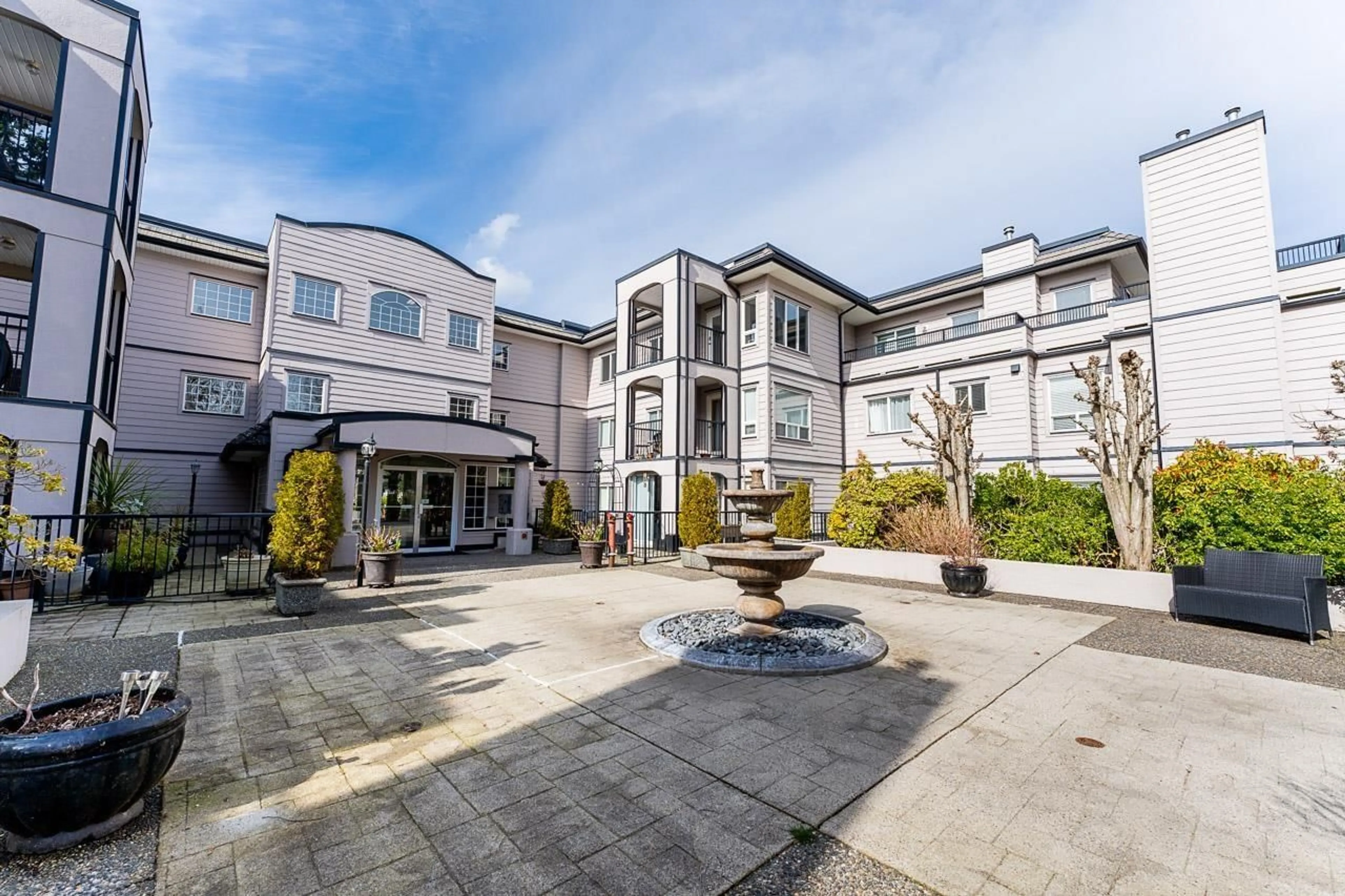 Unknown for 208 - 1533 BEST, White Rock British Columbia V4B4E9
