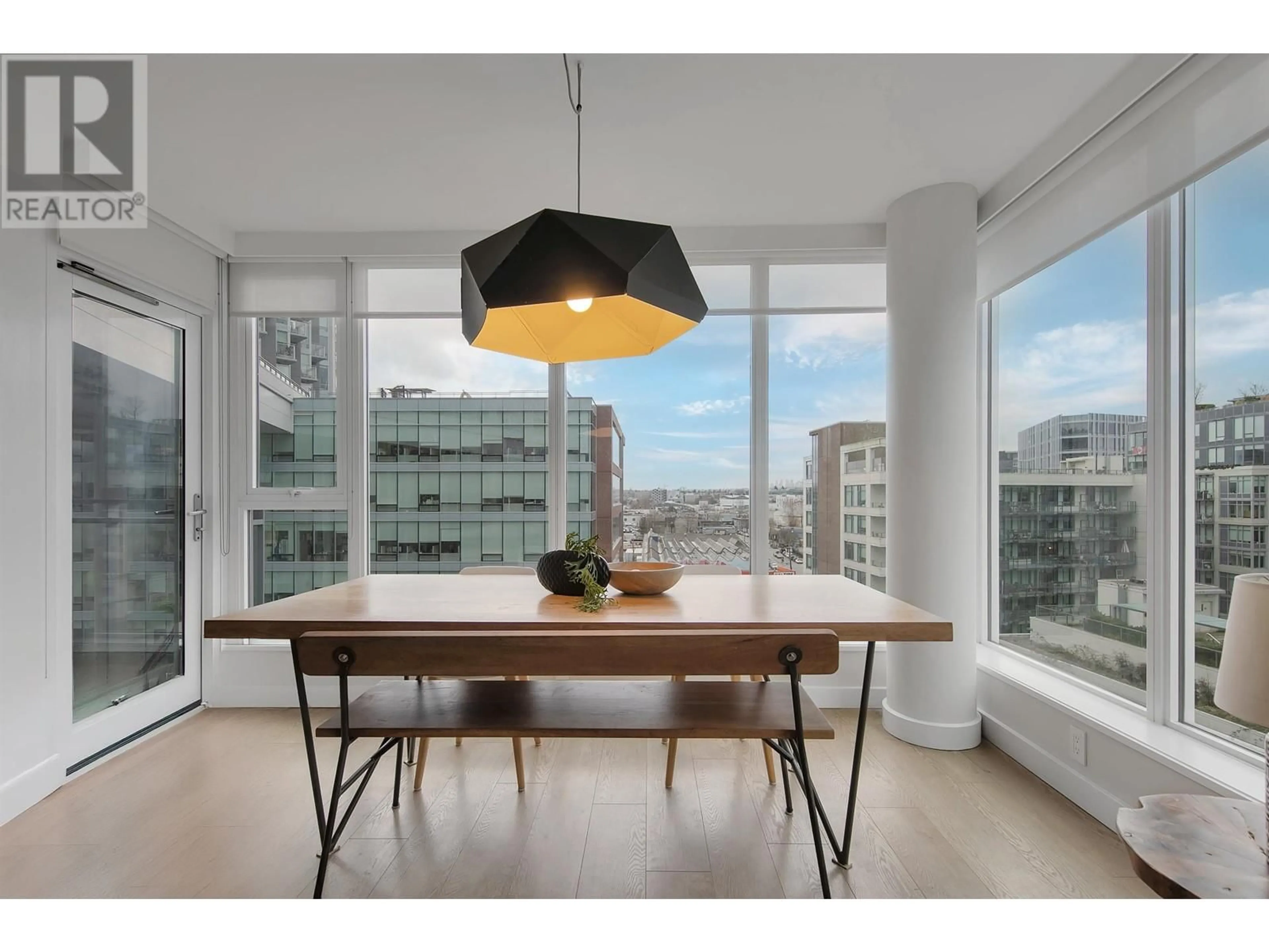 Dining room, wood/laminate floor for 1003 - 1618 QUEBEC STREET, Vancouver British Columbia V6A0C5