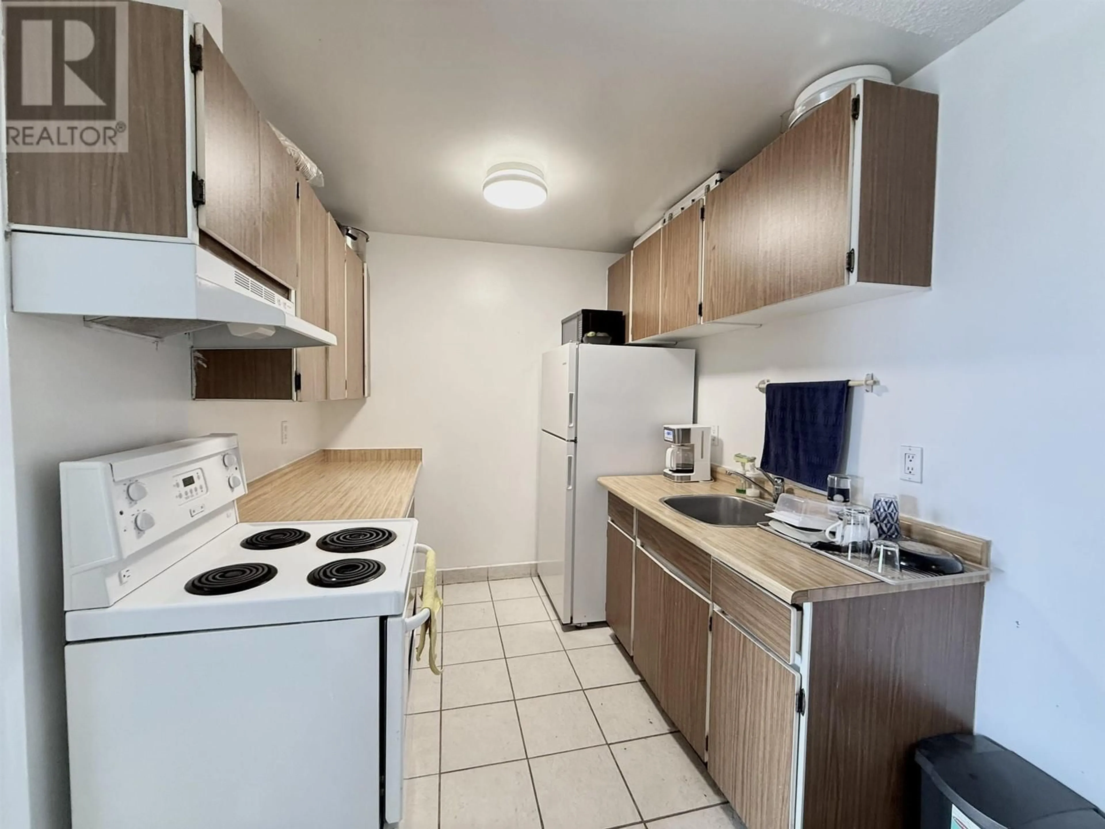 Standard kitchen, unknown for 304 - 7280 LINDSAY ROAD, Richmond British Columbia V7C3M6
