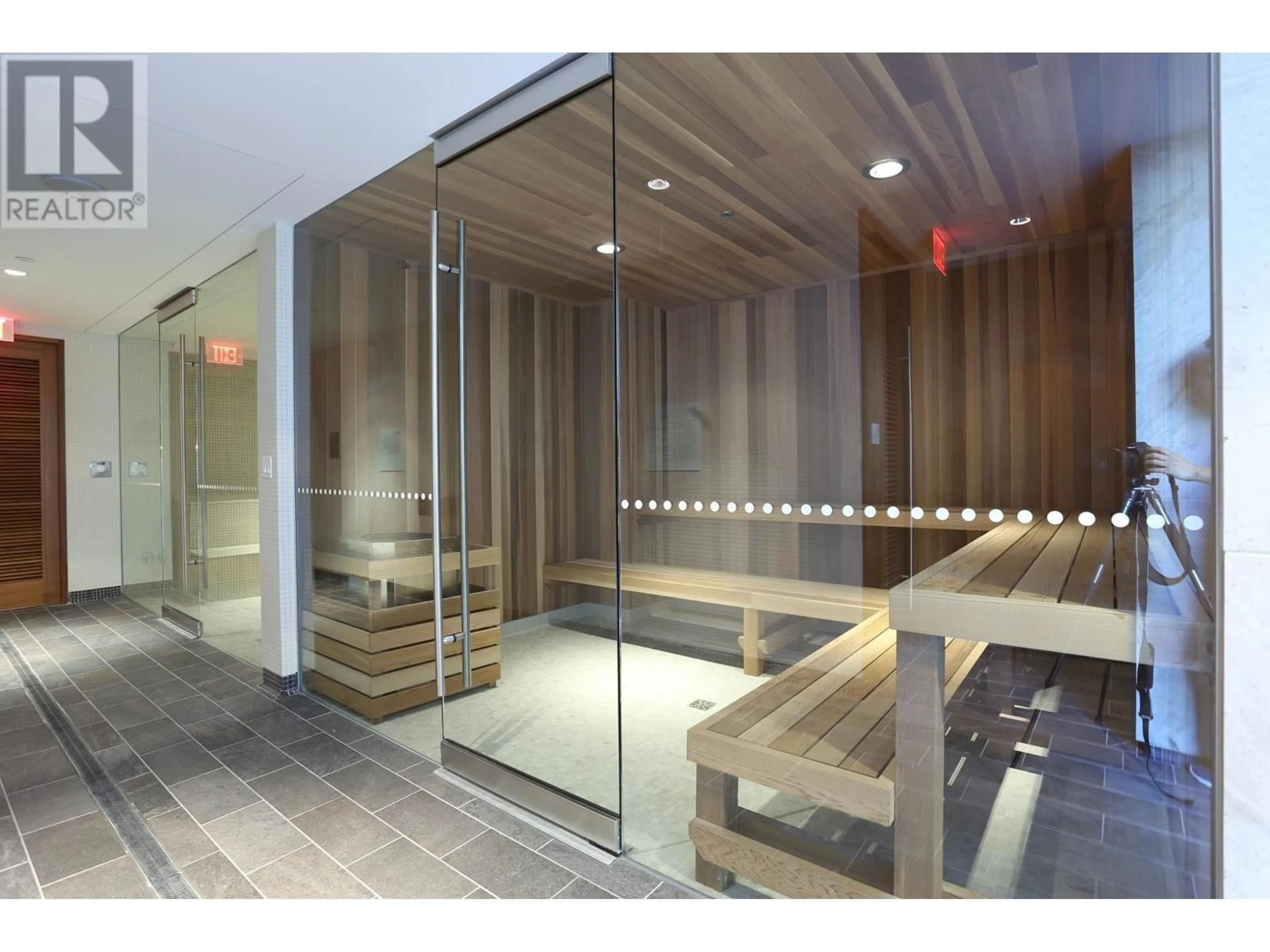 Indoor foyer for 401 - 5151 BRIGHOUSE WAY, Richmond British Columbia V7C0A6