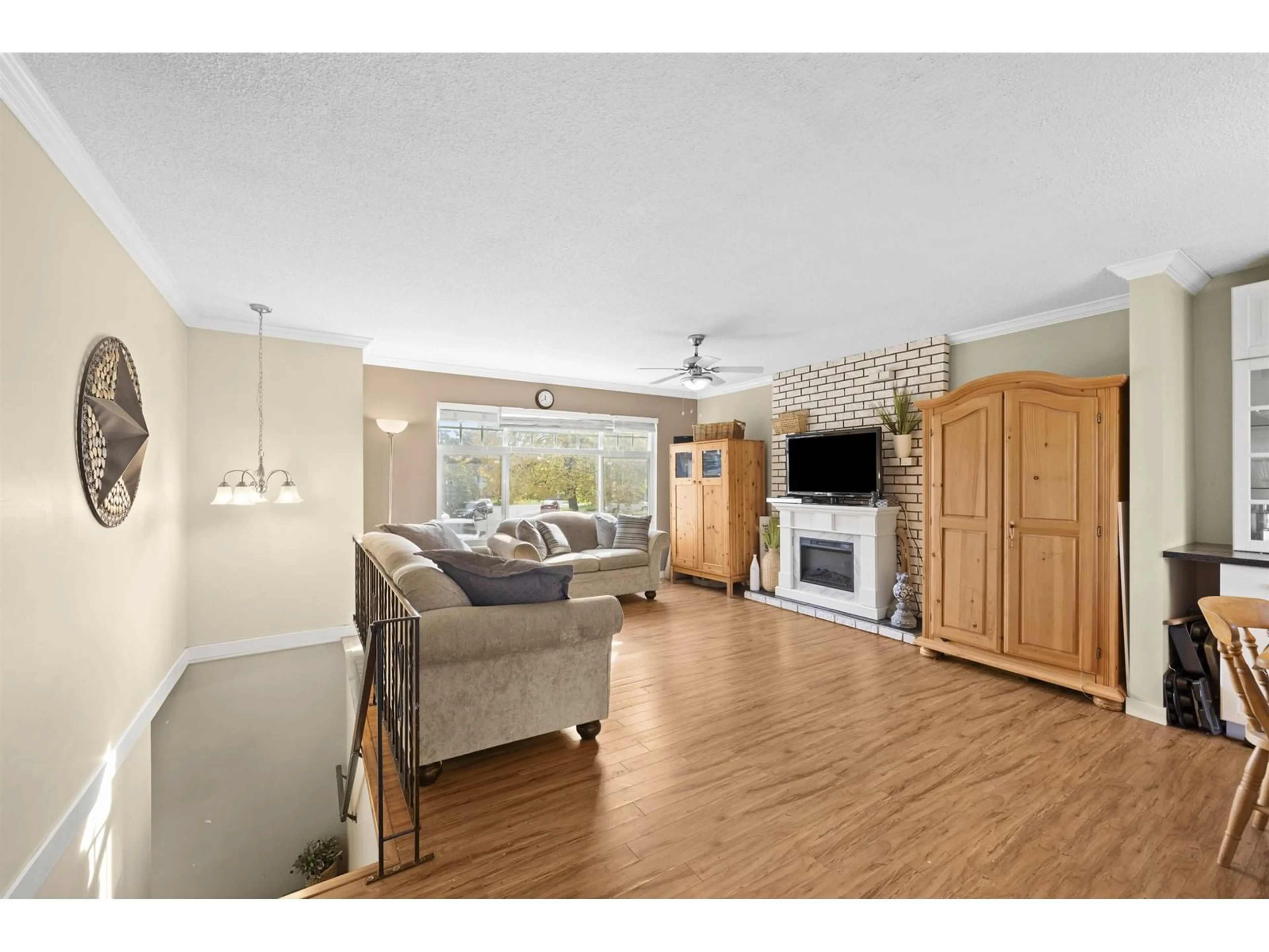 Living room with furniture, unknown for 8959 MITCHELL, Delta British Columbia V4C7H1