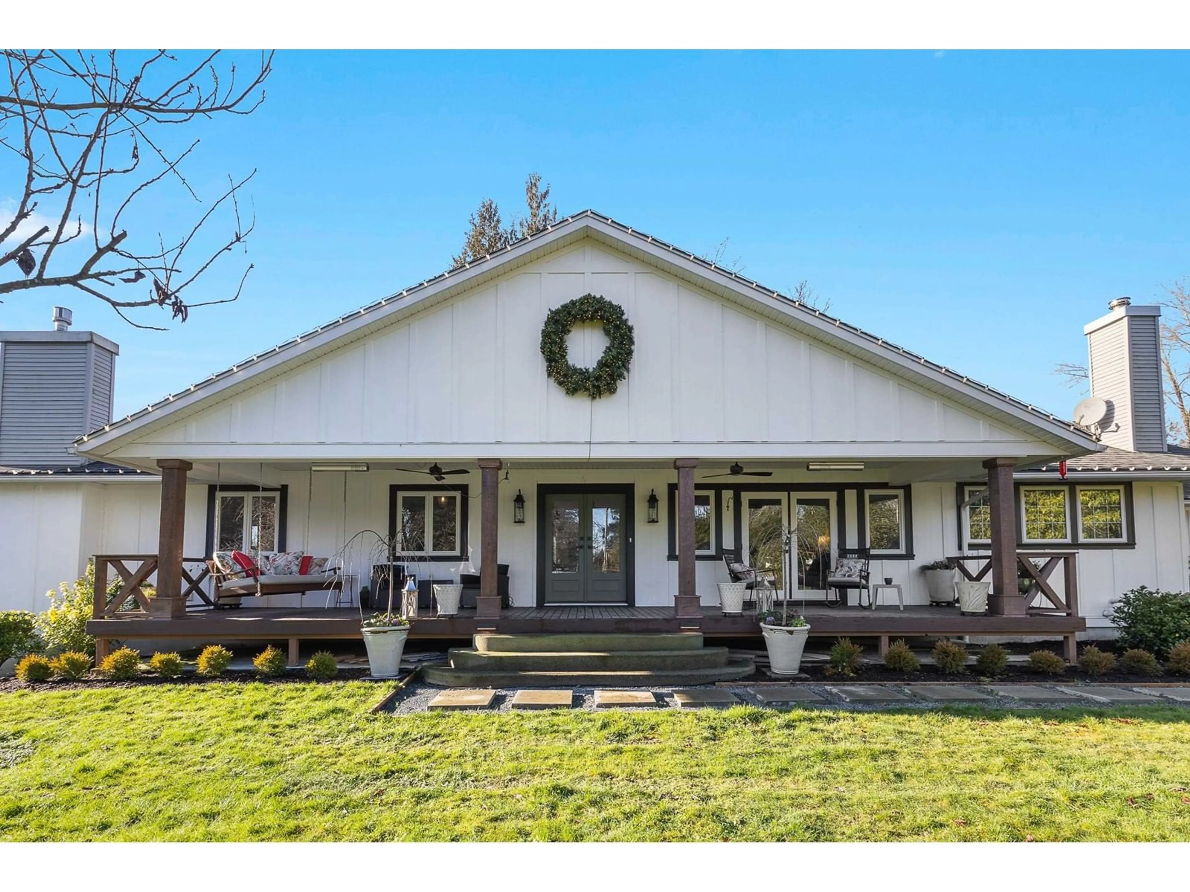 Home with vinyl exterior material, unknown for 5441 256, Langley British Columbia V4W1E7