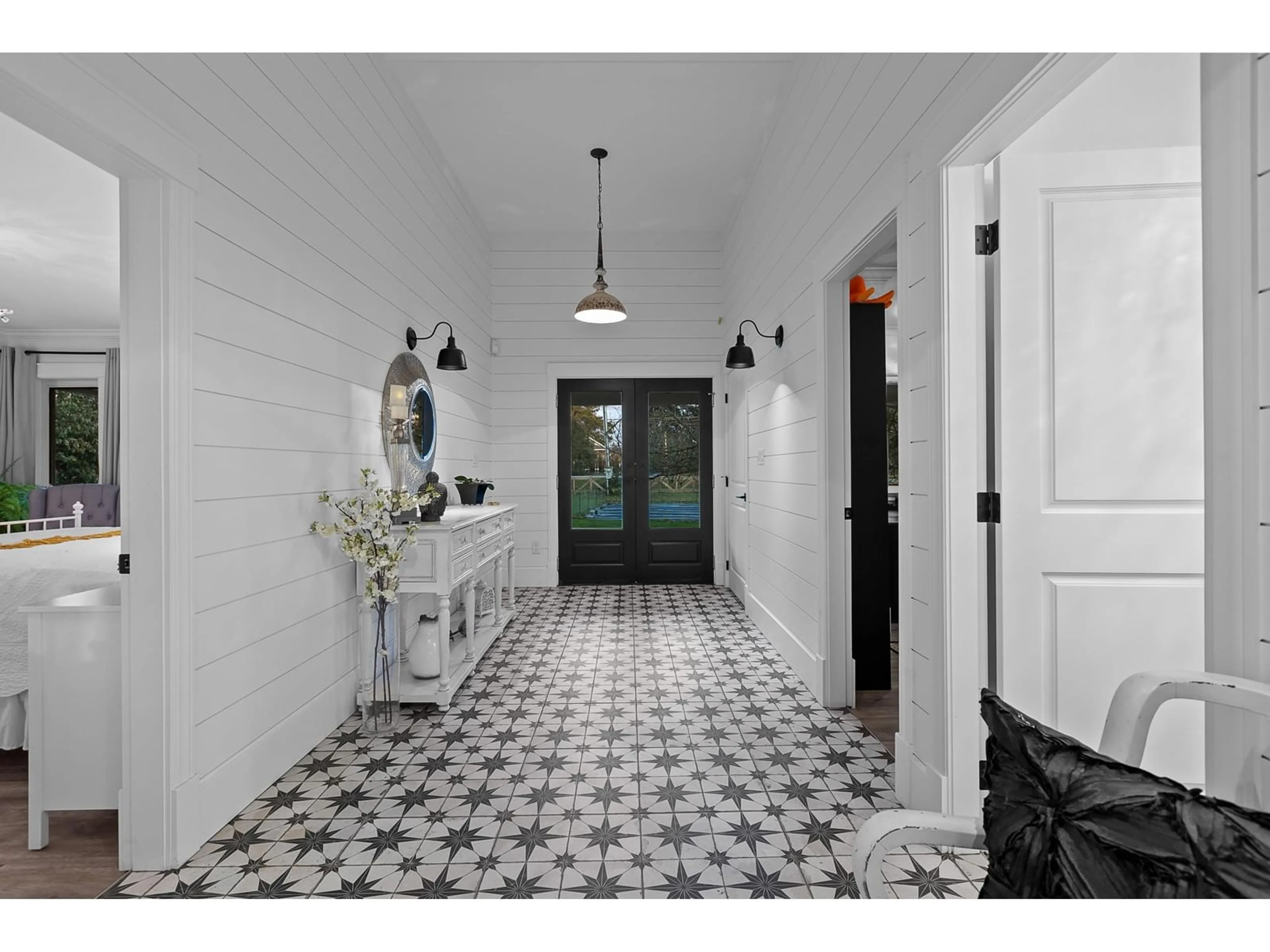 Indoor entryway for 5441 256, Langley British Columbia V4W1E7