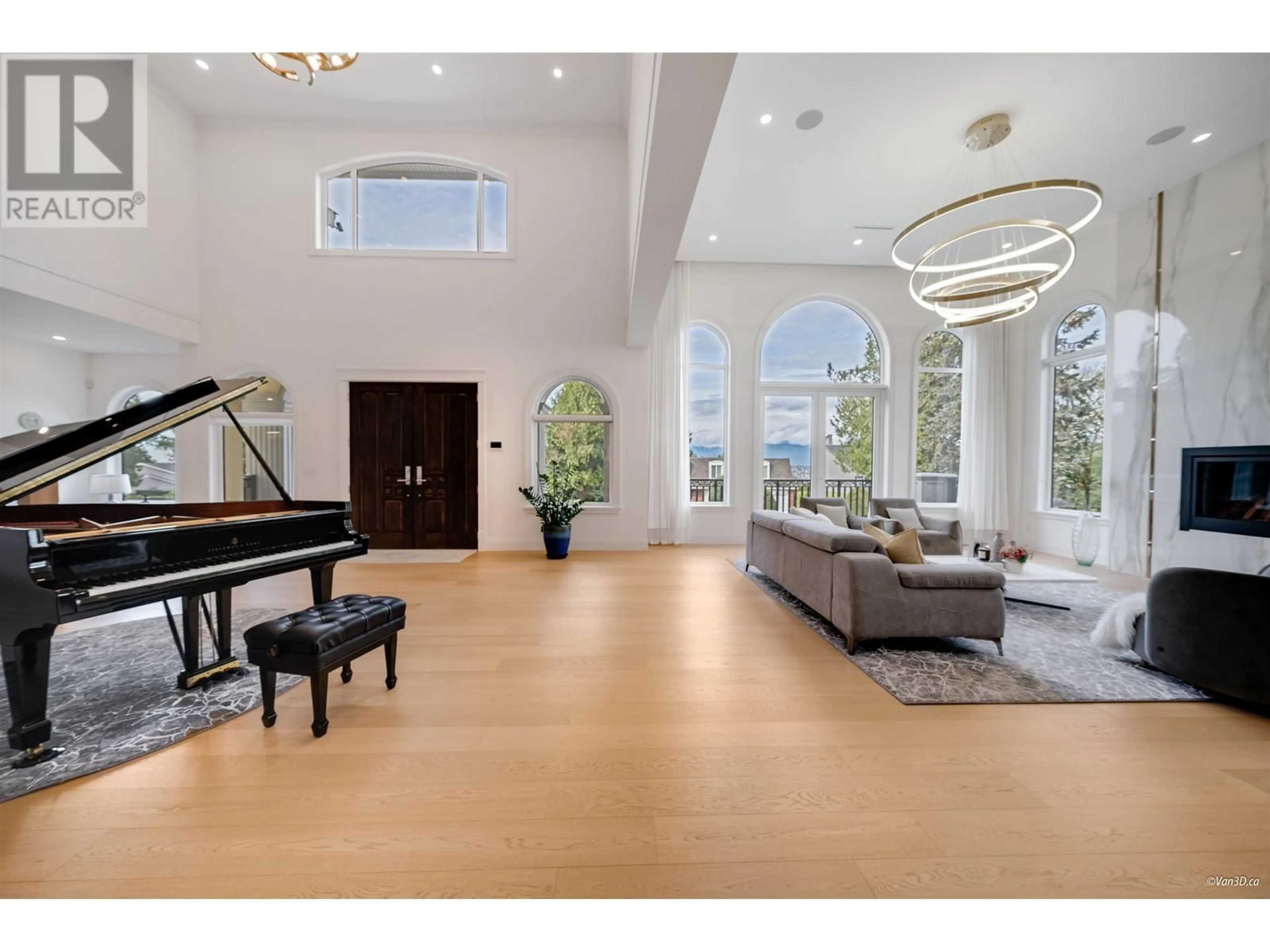 Indoor foyer for 7415 LAMBETH DRIVE, Burnaby British Columbia V5E4B4