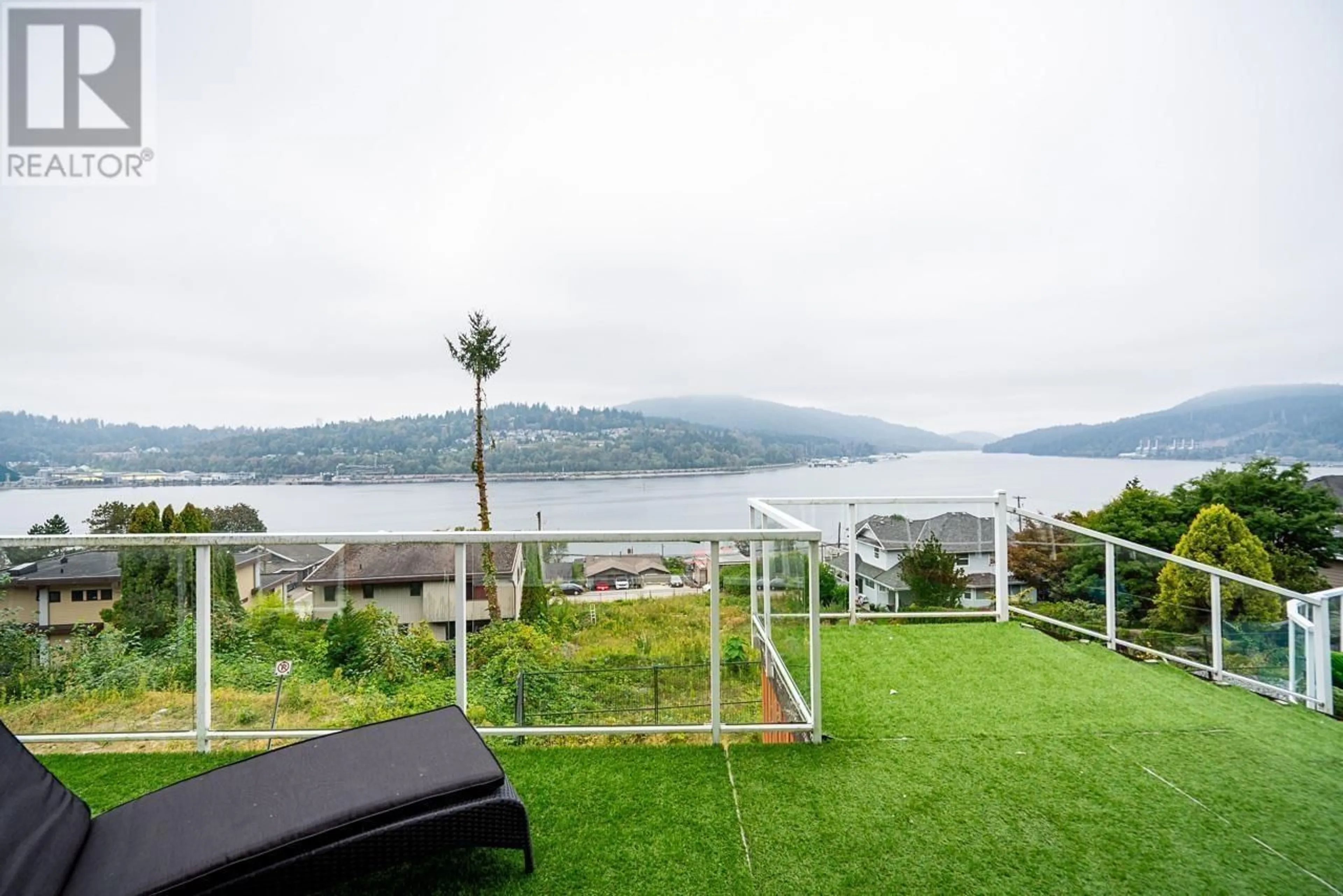 Patio, water/lake/river/ocean view for 46 AXFORD BAY, Port Moody British Columbia V3H3R2
