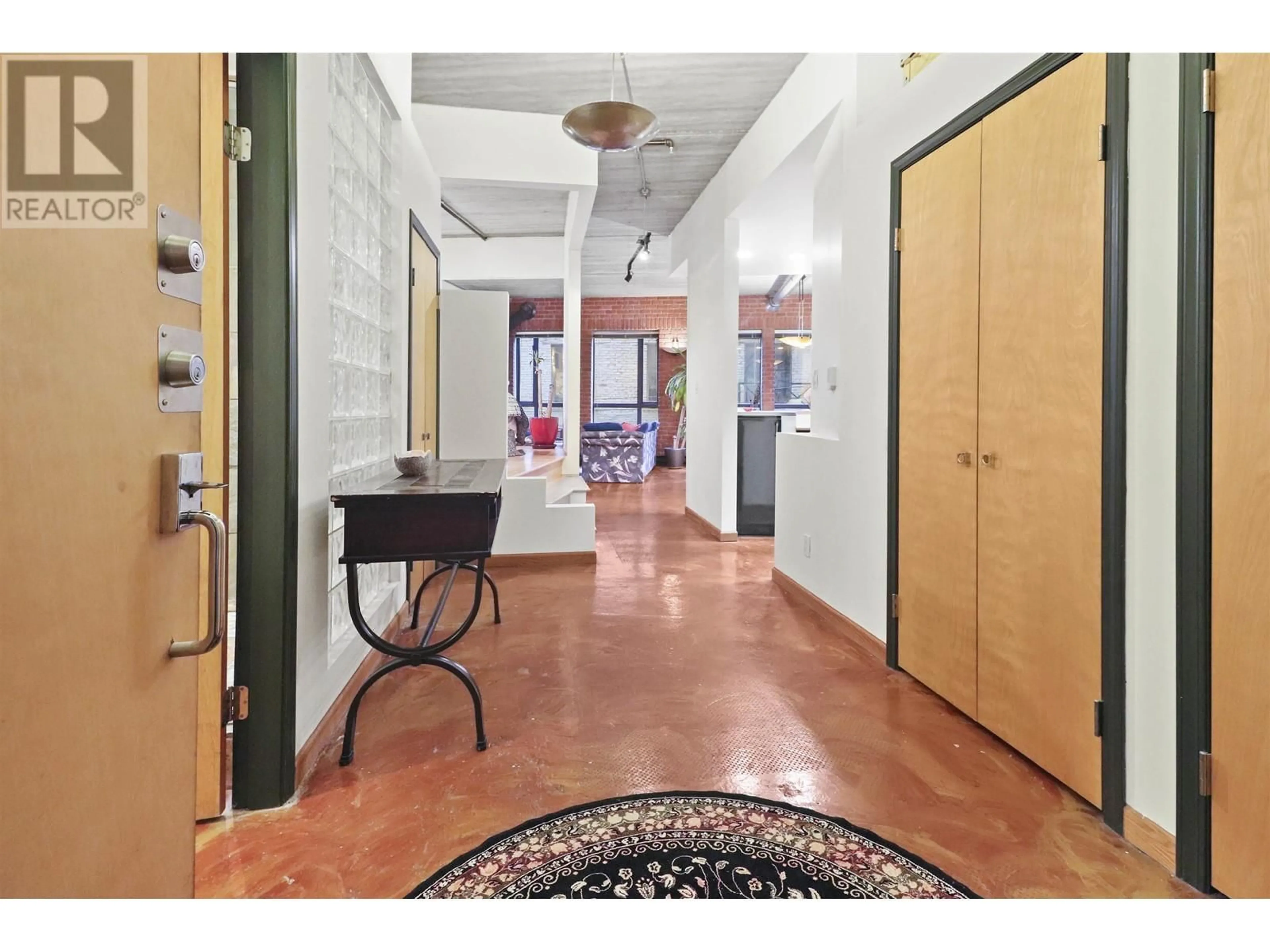 Indoor foyer for 203 28 POWELL STREET, Vancouver British Columbia V6A1E7