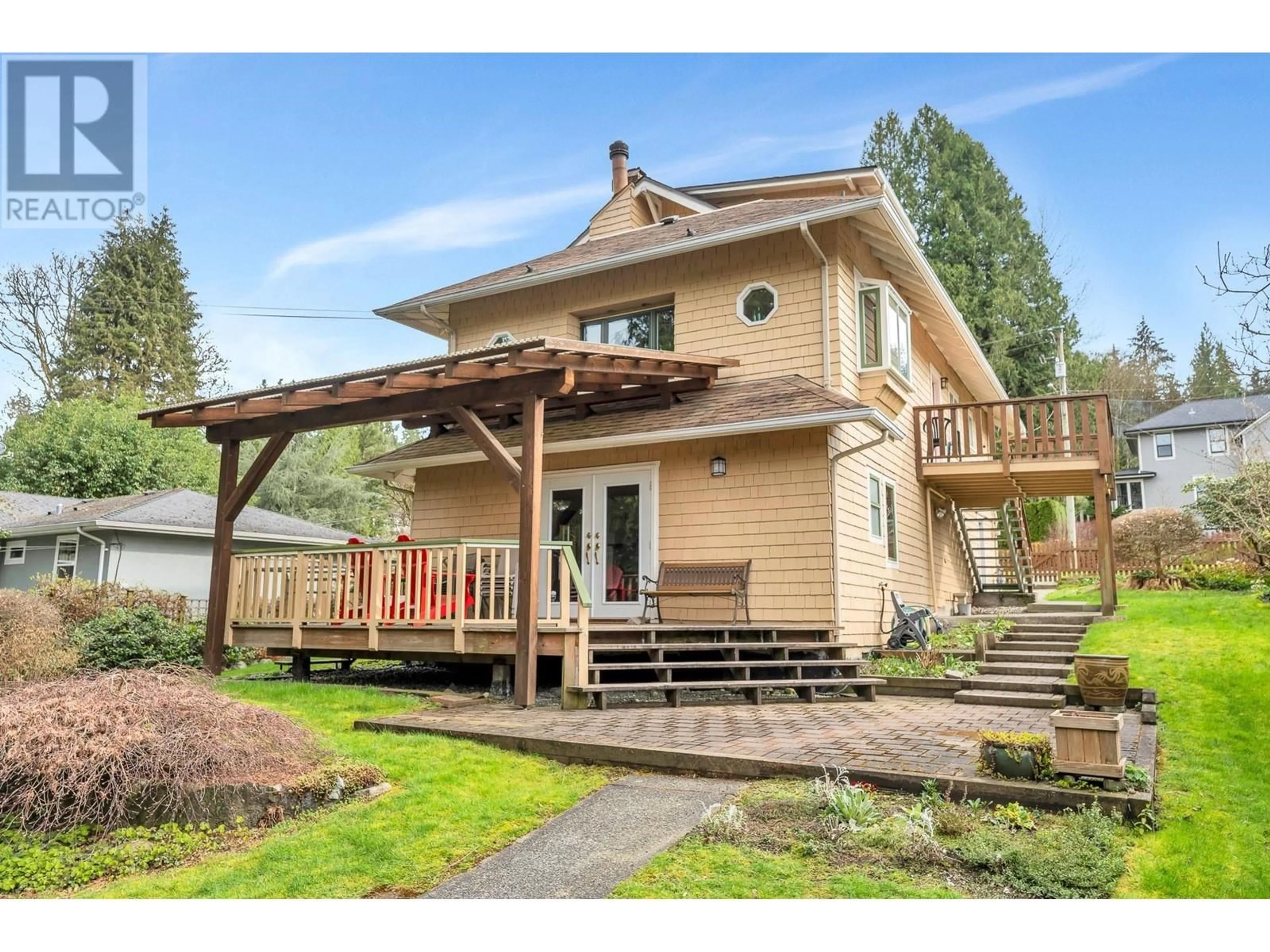 Home with vinyl exterior material, unknown for 2214 ST GEORGE STREET, Port Moody British Columbia V3H2G2