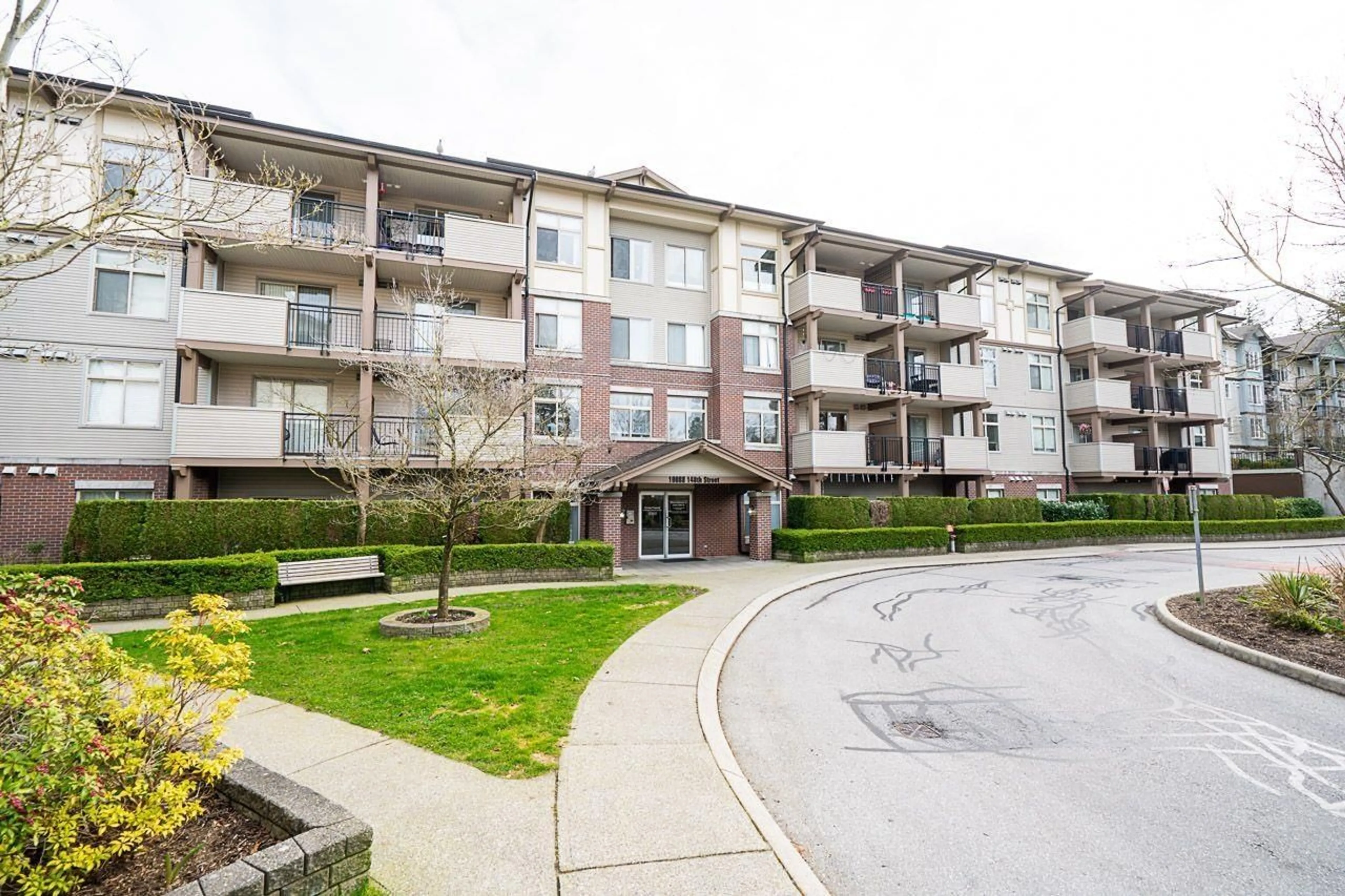Patio, unknown for 108 - 10088 148, Surrey British Columbia V3R3M9