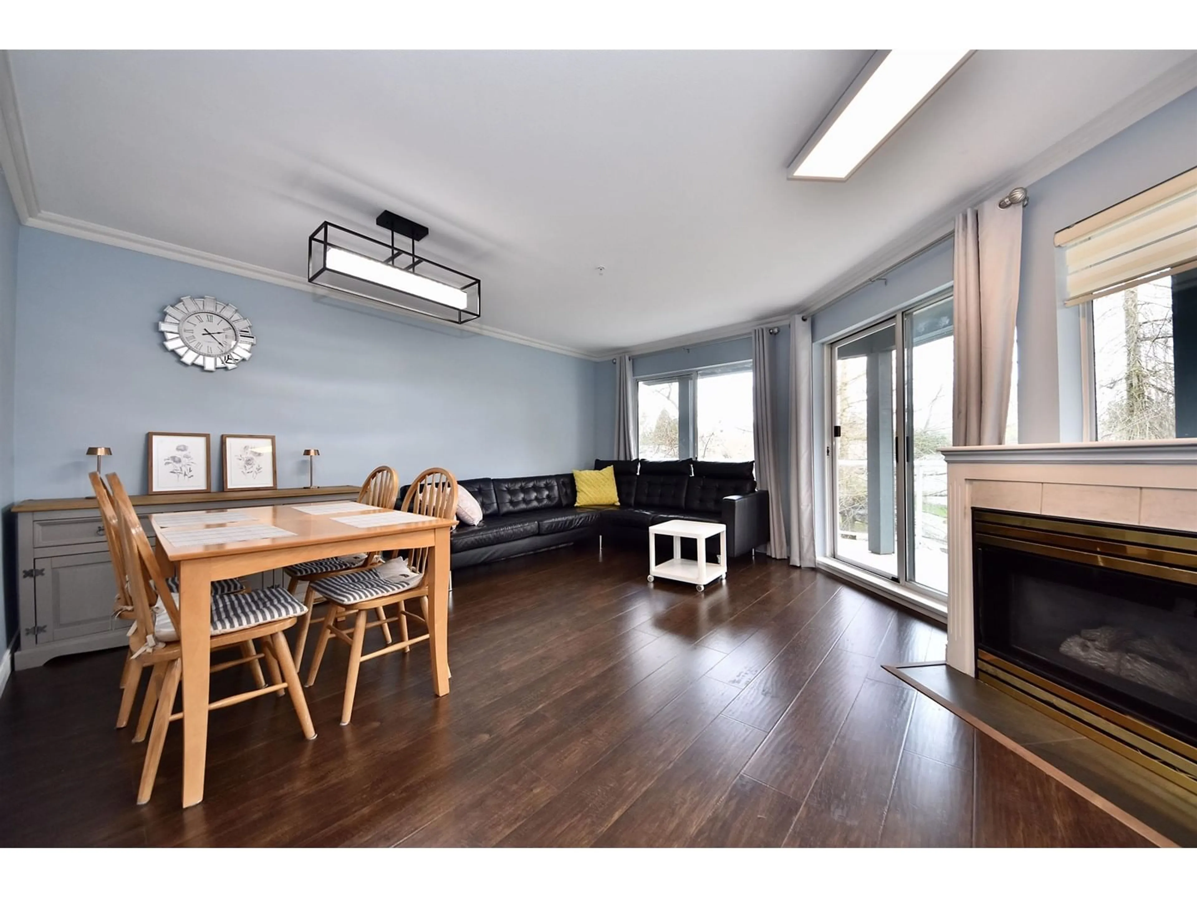 A pic of a room for 205 - 27358 32, Langley British Columbia V4W3M5