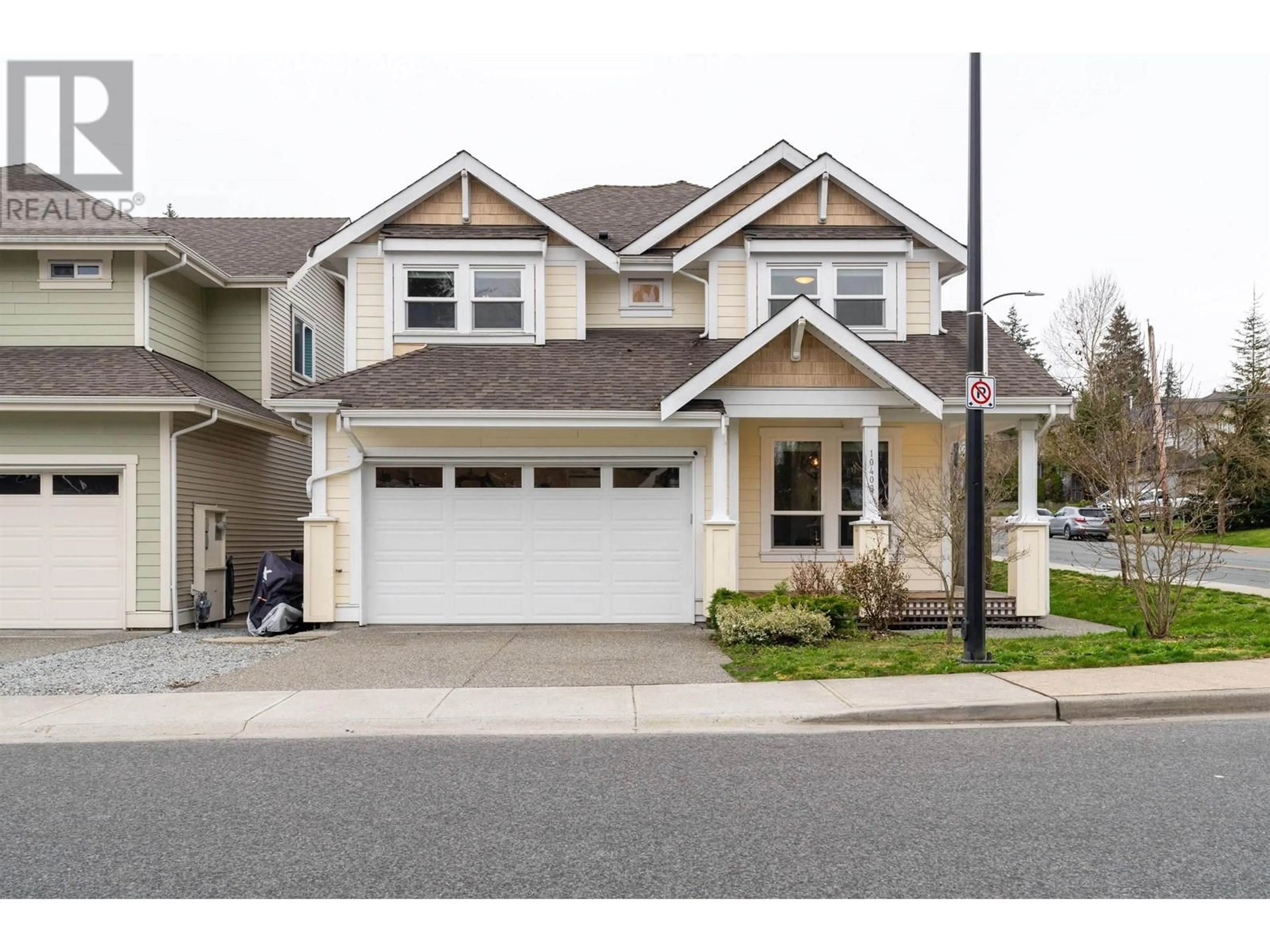 Home with vinyl exterior material, street for 10408 243 STREET, Maple Ridge British Columbia V2W0G7